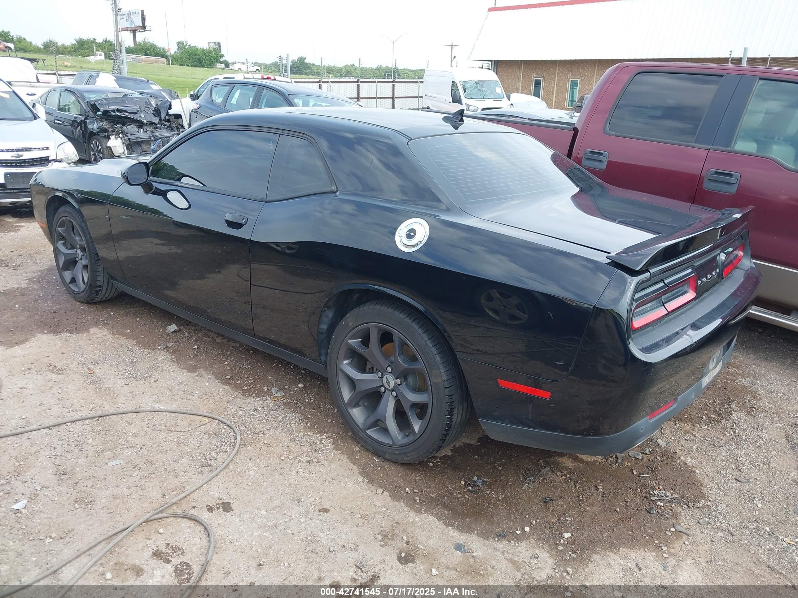 DODGE CHALLENGER image 3