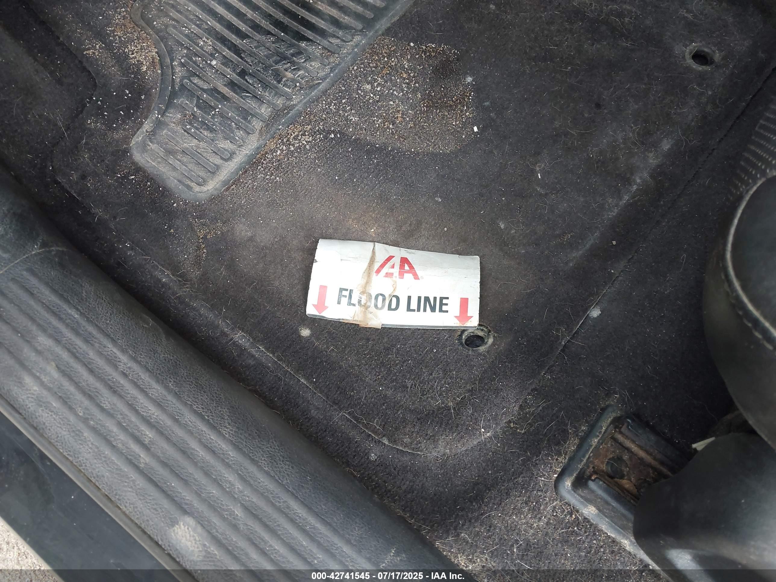 DODGE CHALLENGER image 6