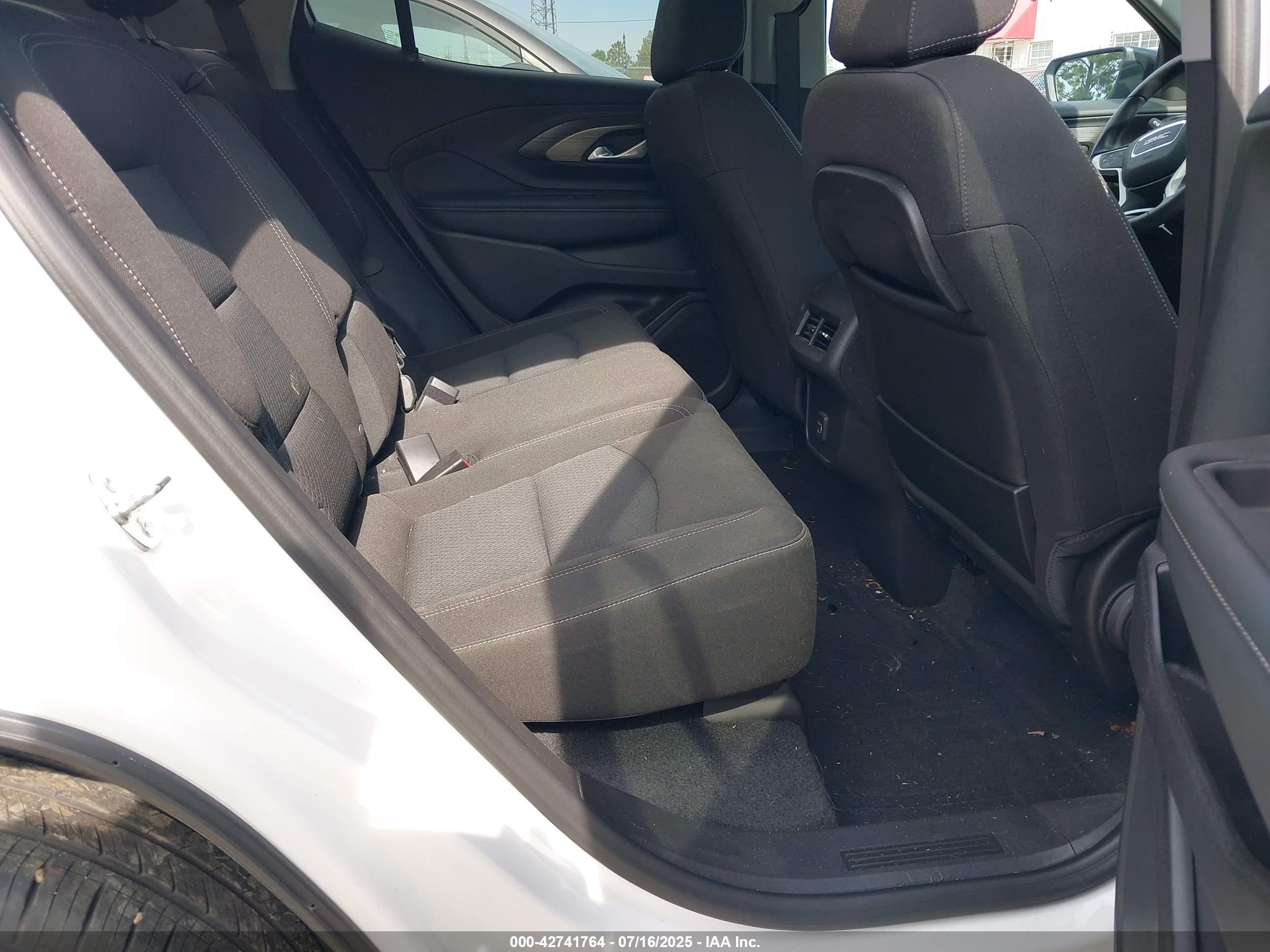 GMC TERRAIN image 8
