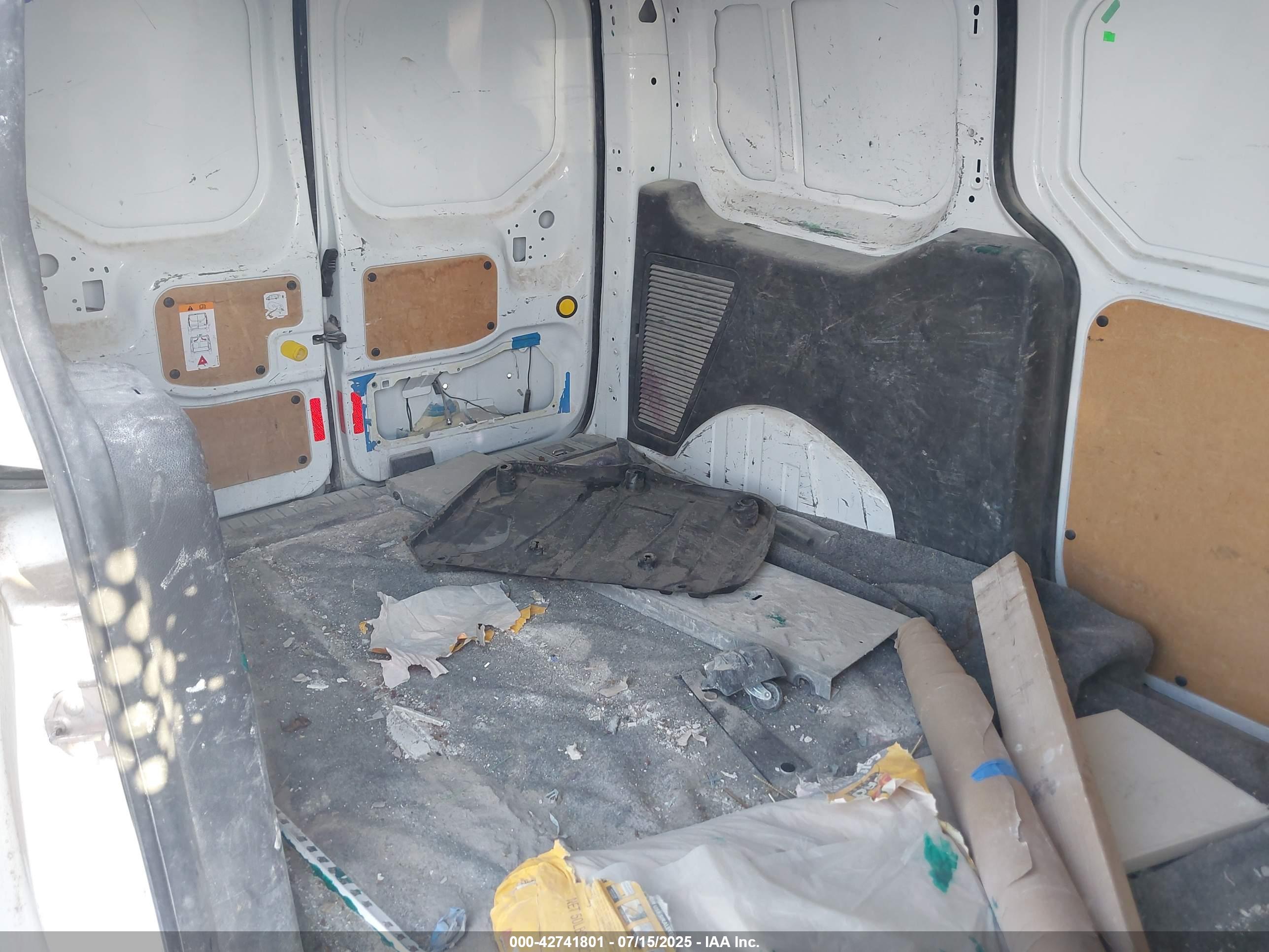 FORD TRANSIT image 8