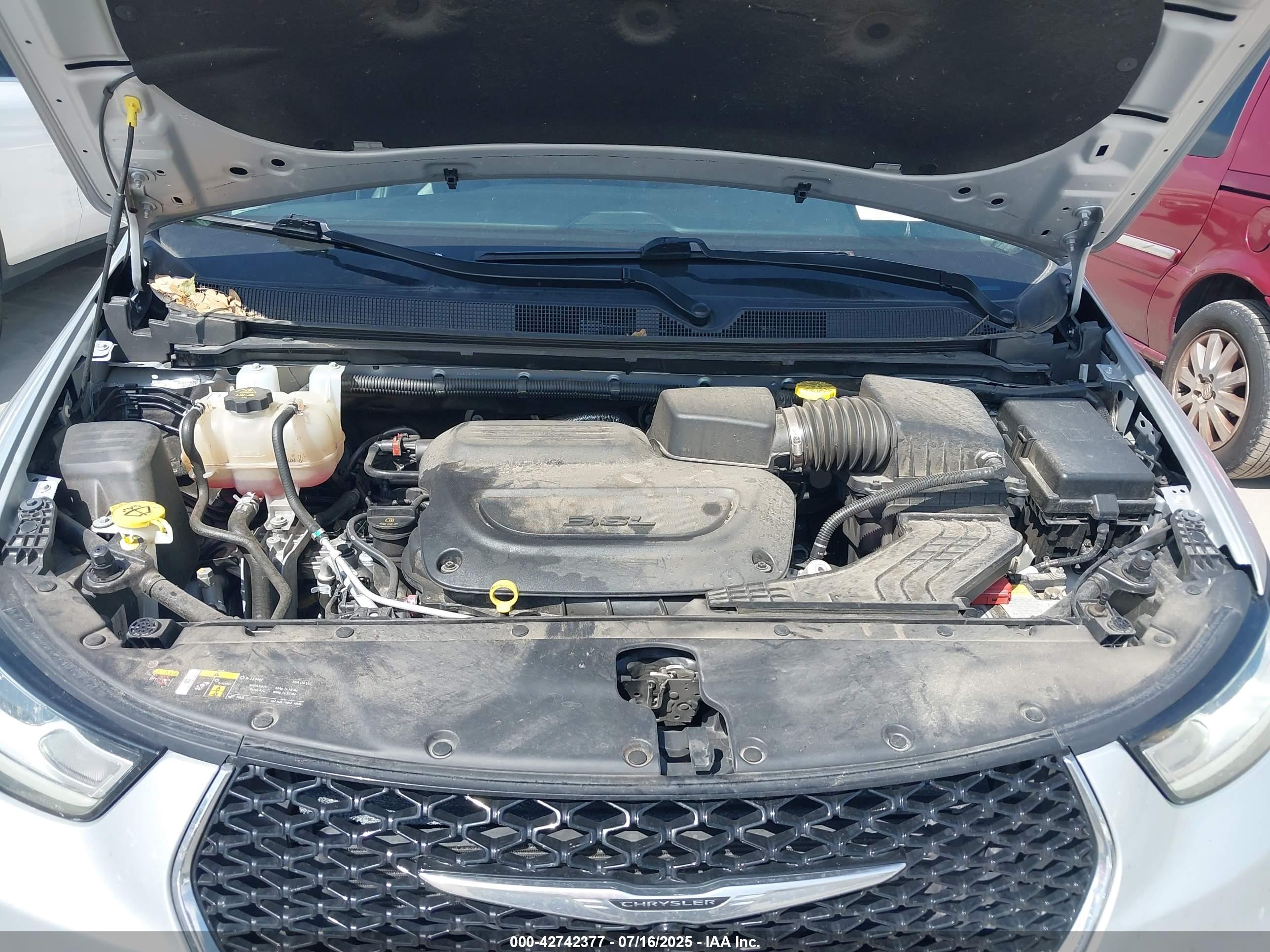 CHRYSLER PACIFICA image 10