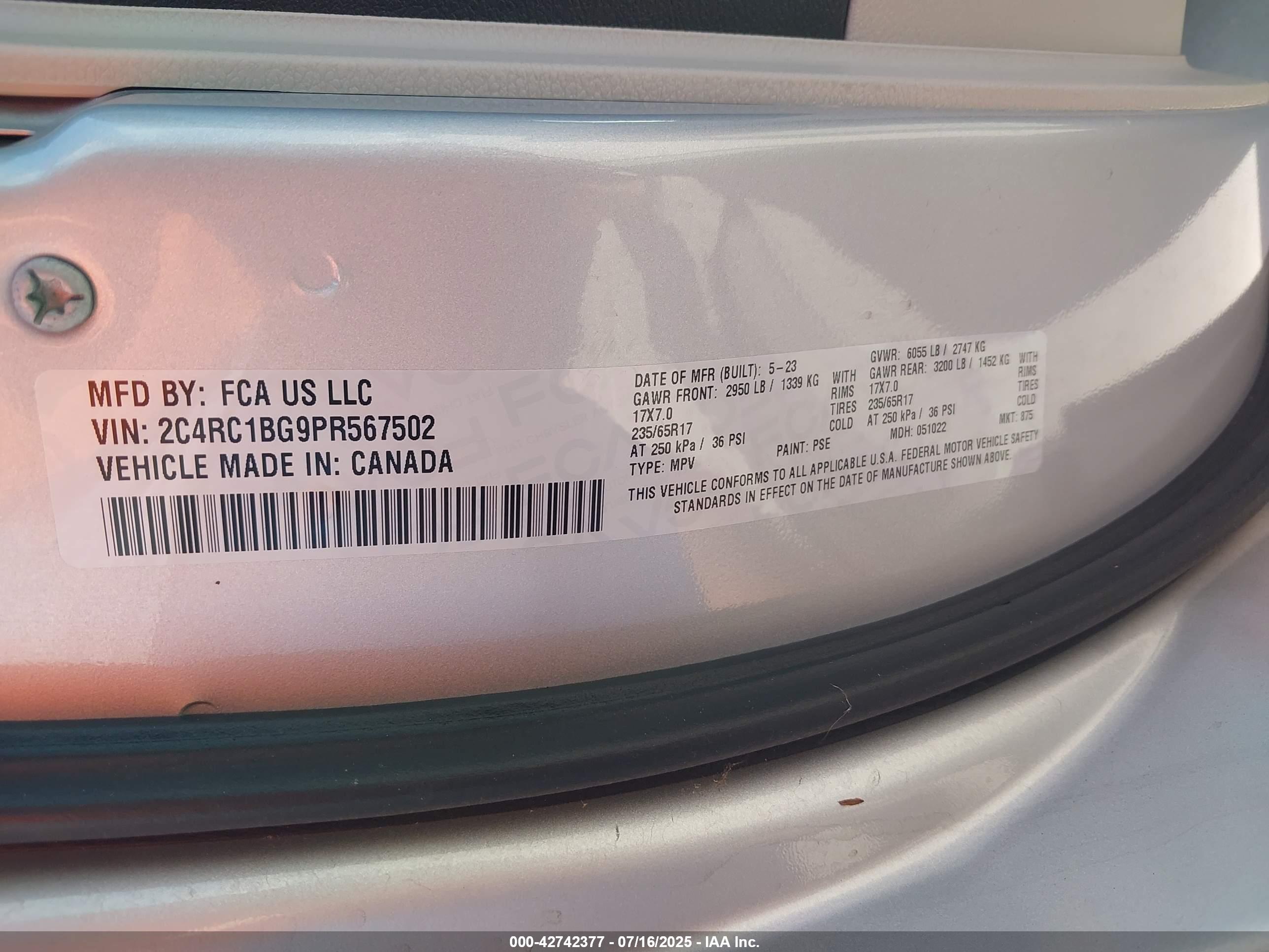 CHRYSLER PACIFICA image 9