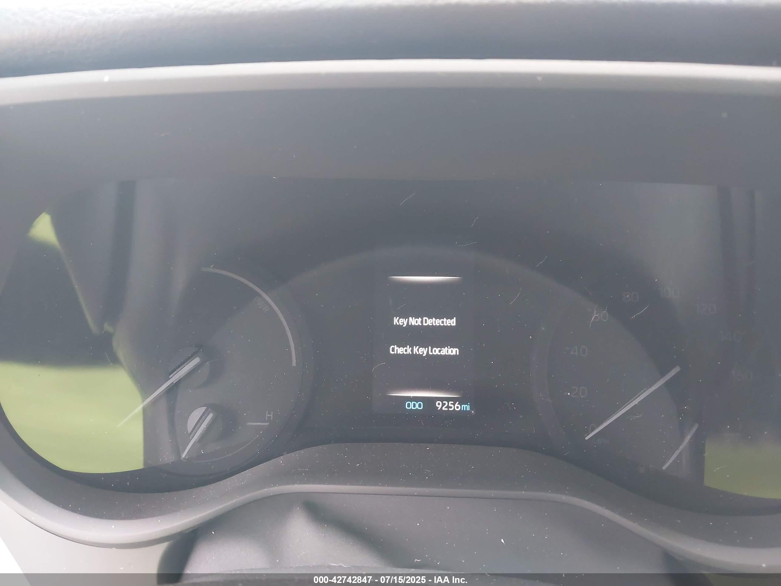 TOYOTA SIENNA image 7