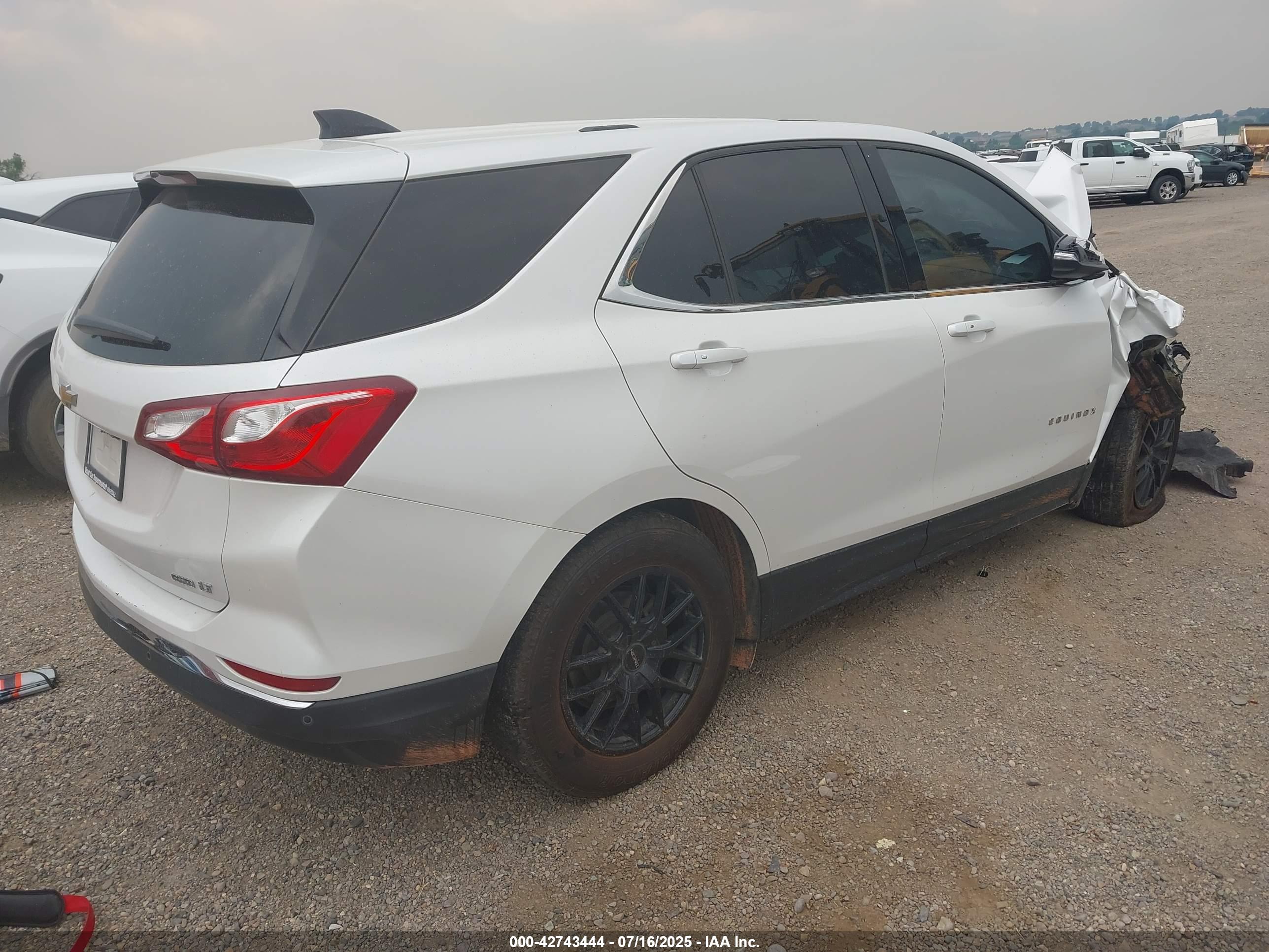 CHEVROLET EQUINOX image 4