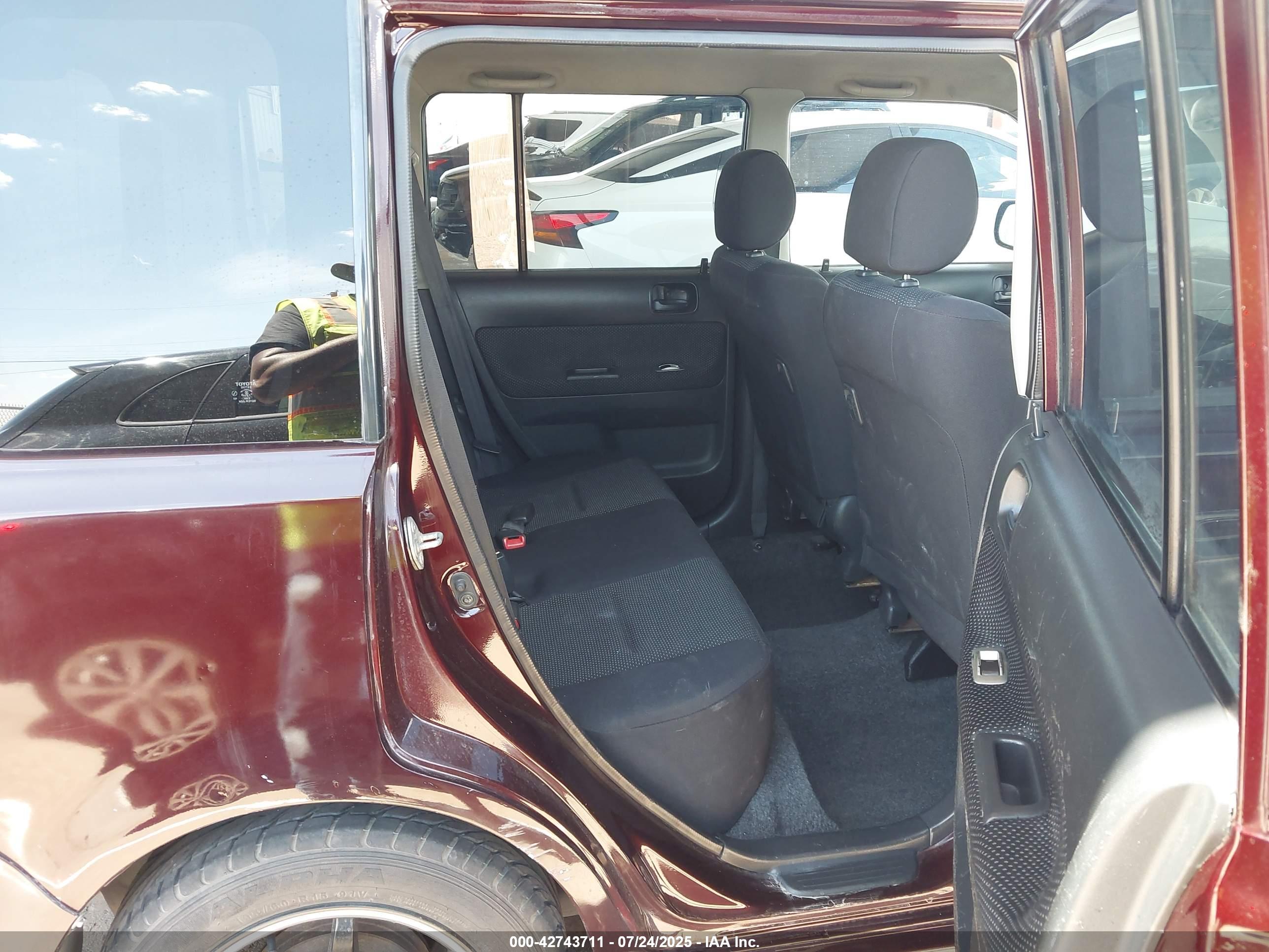 SCION XB image 8