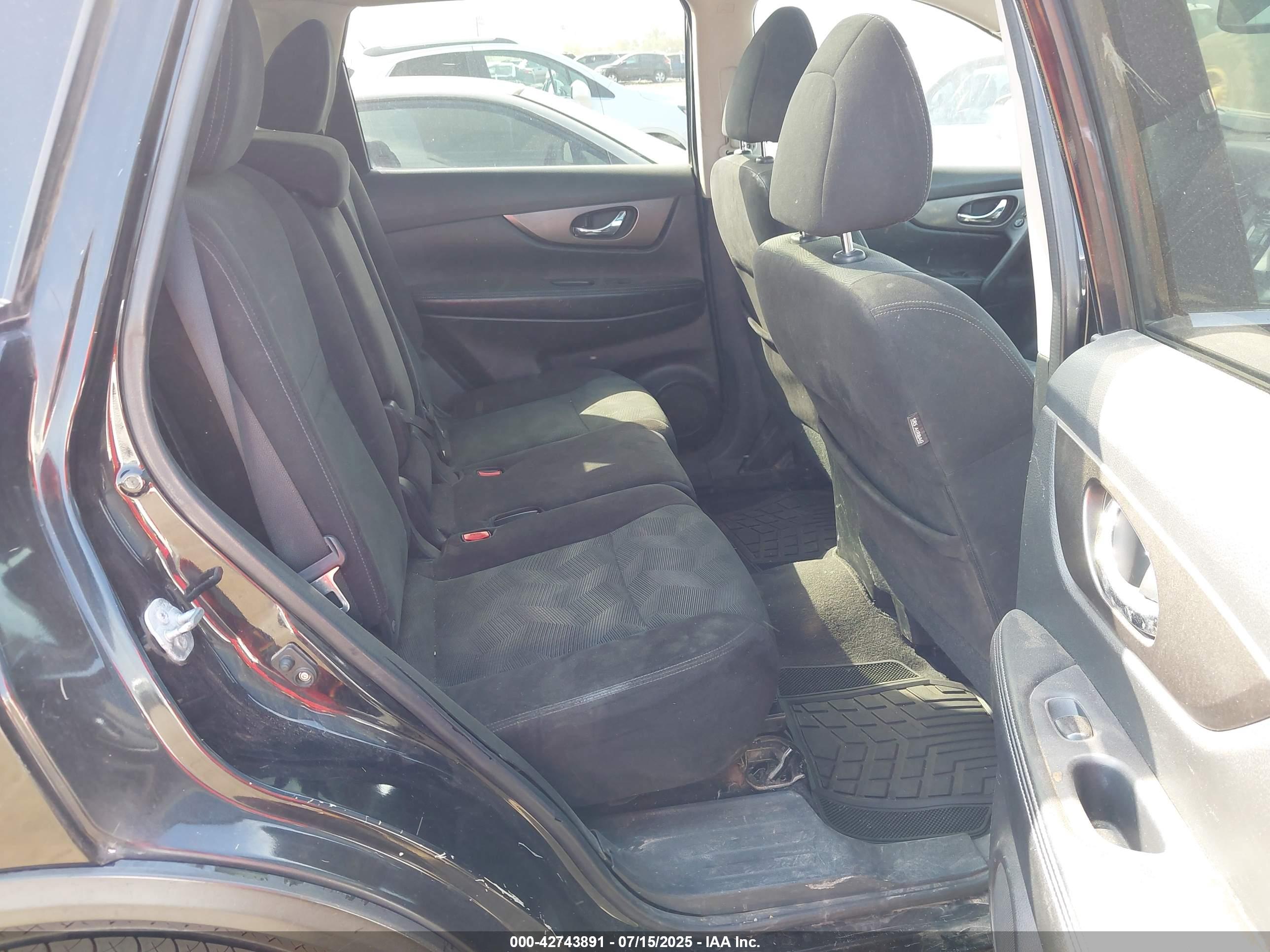 NISSAN ROGUE image 8