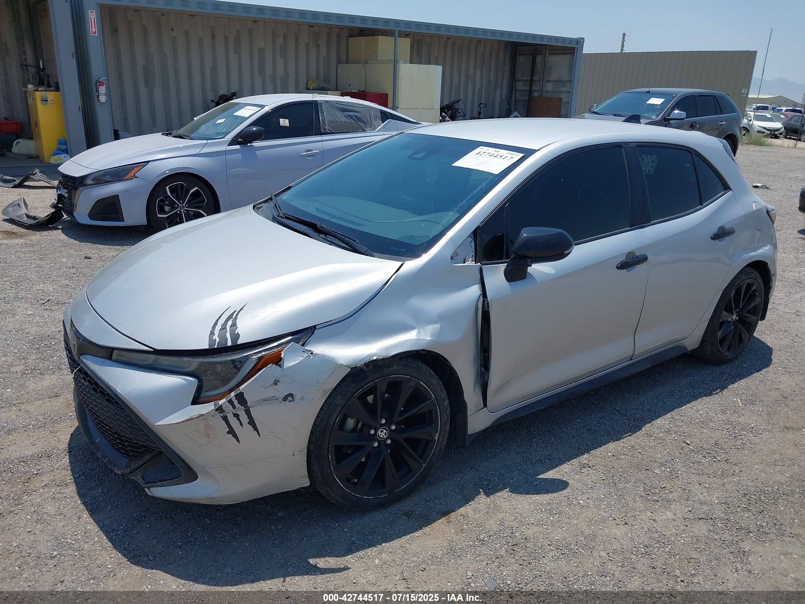 TOYOTA COROLLA image 2