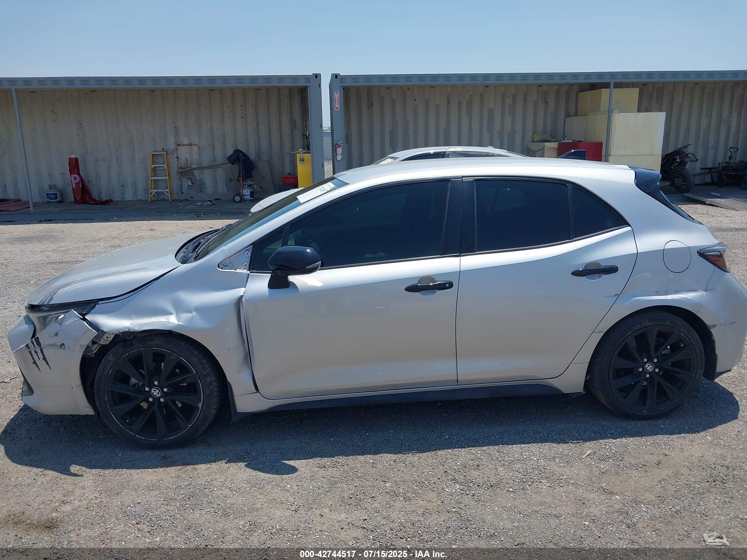 TOYOTA COROLLA image 6