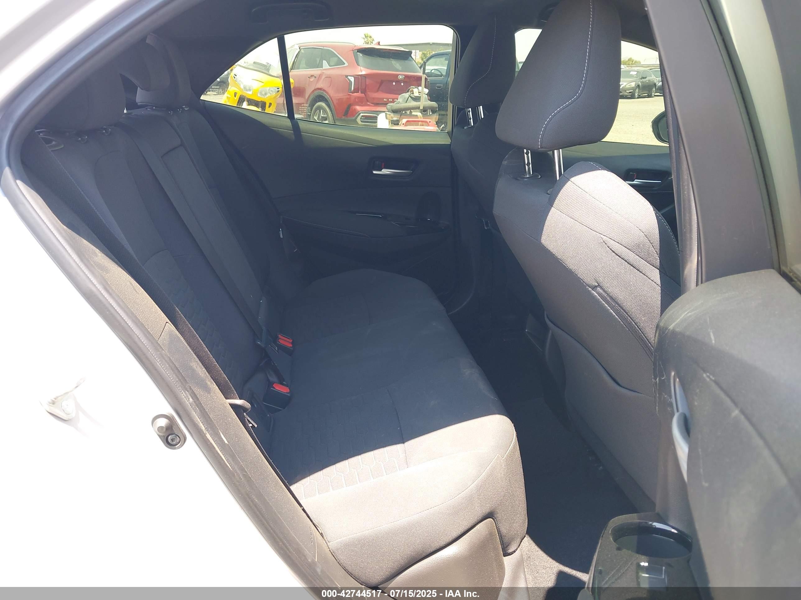 TOYOTA COROLLA image 8