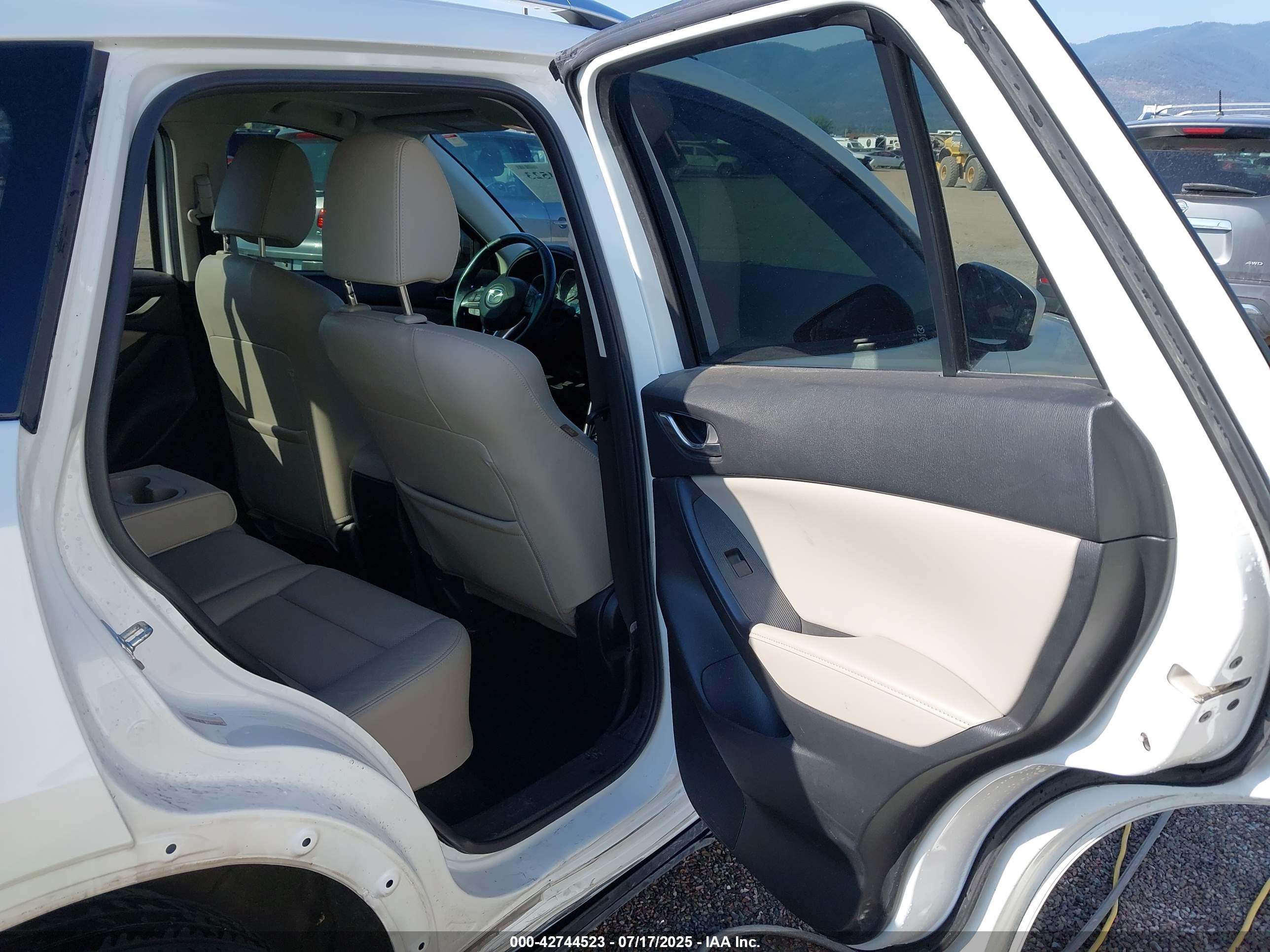 MAZDA CX-5 image 8