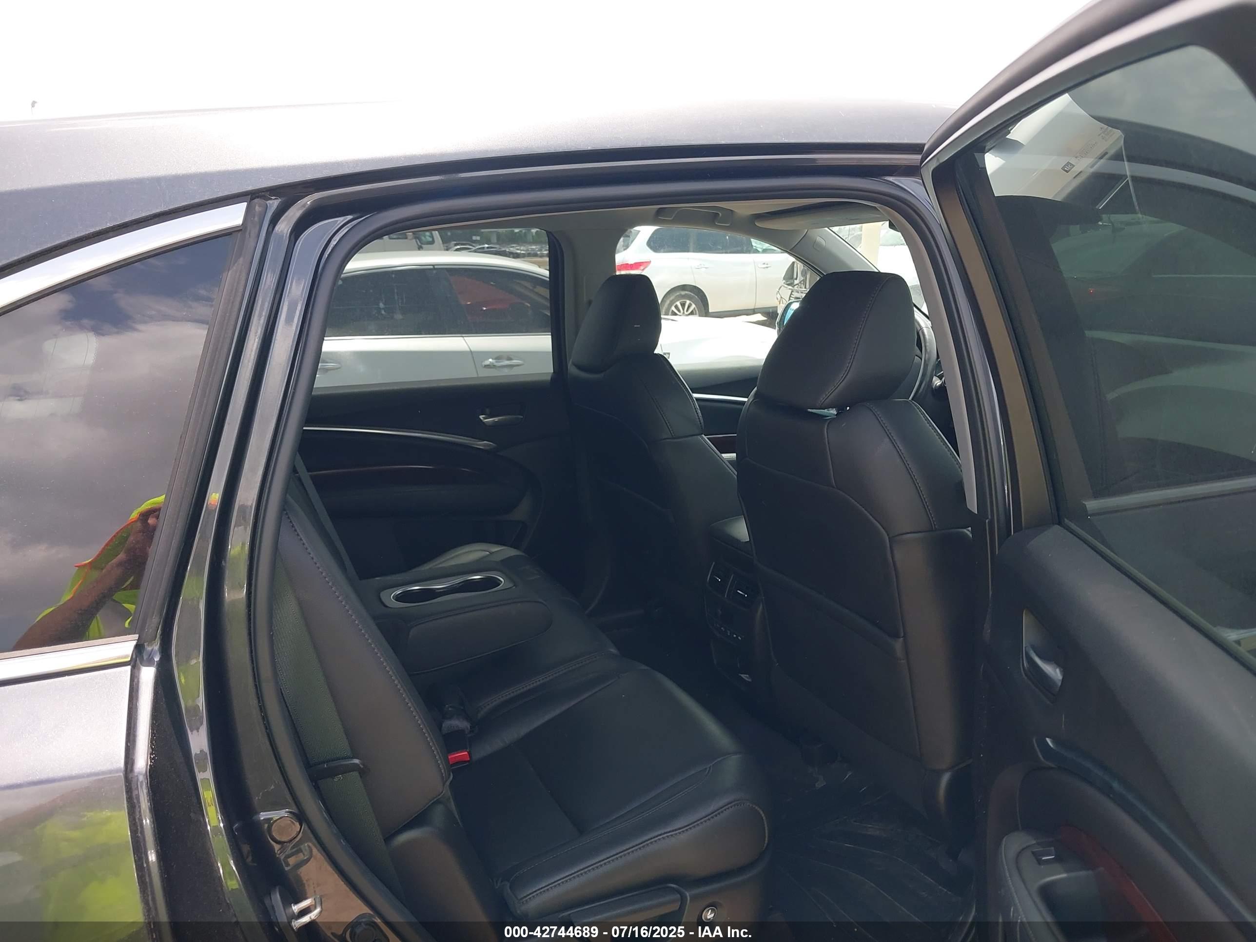 ACURA MDX image 8