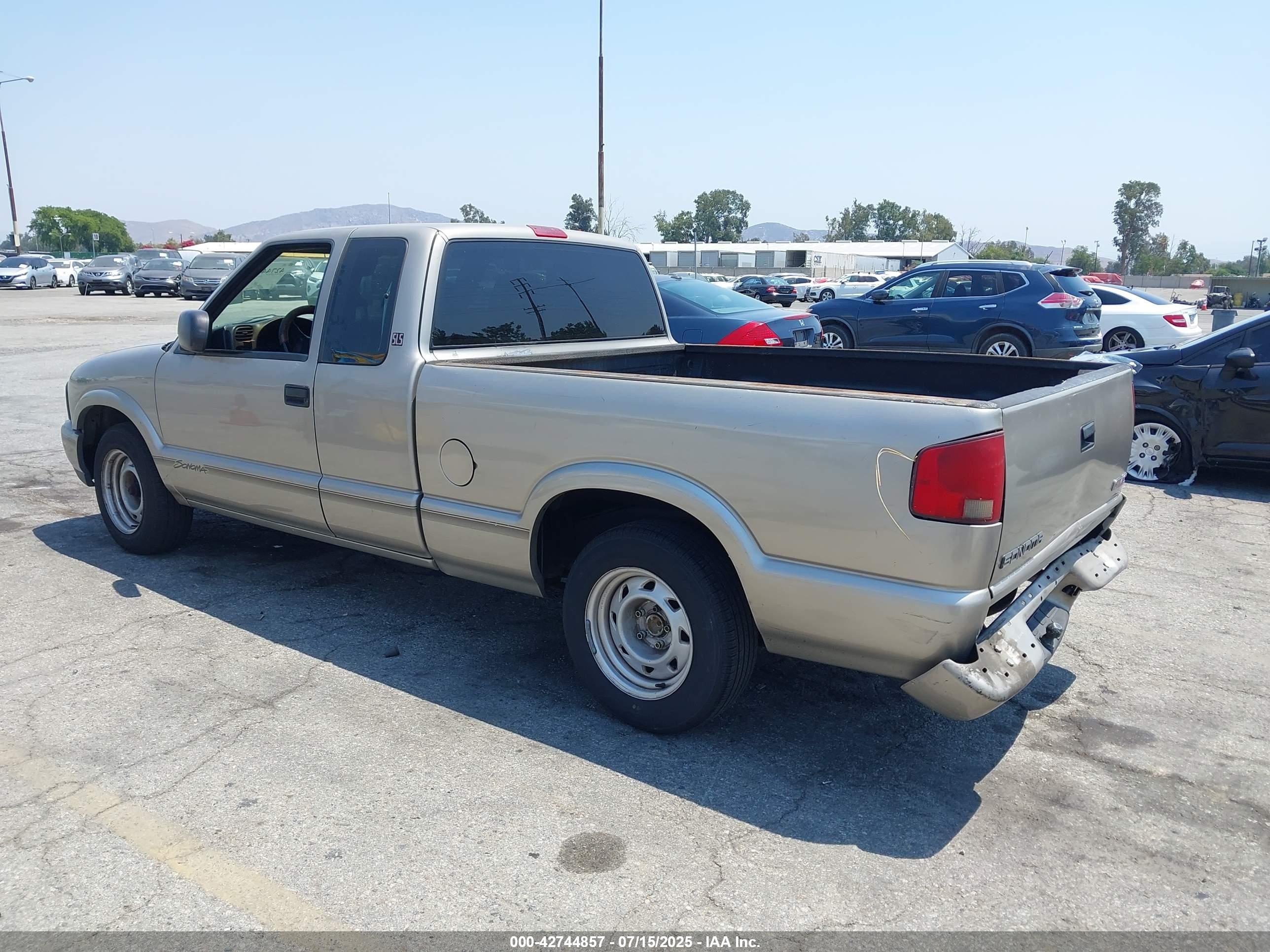 GMC SONOMA image 3