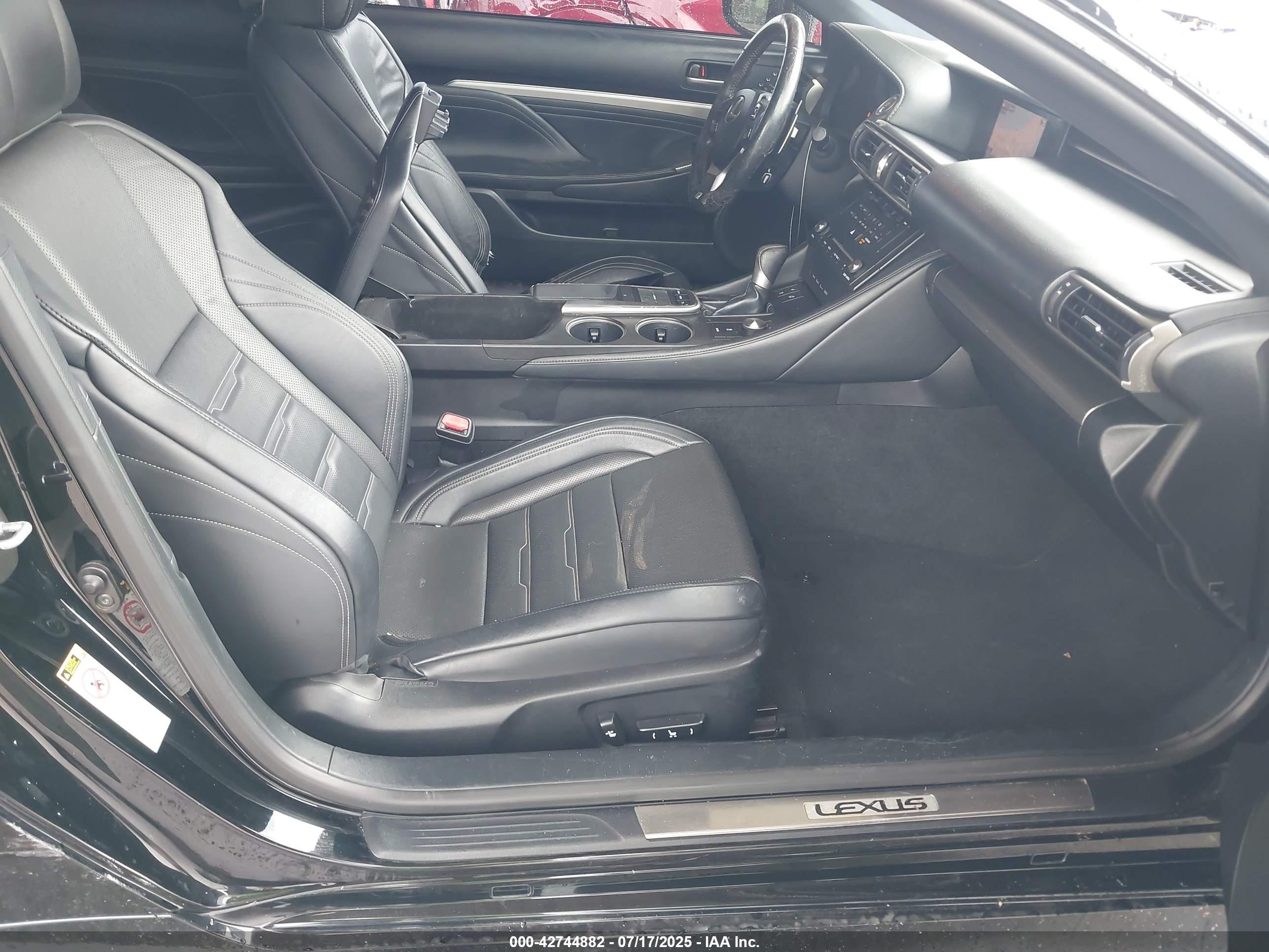 LEXUS RC image 5
