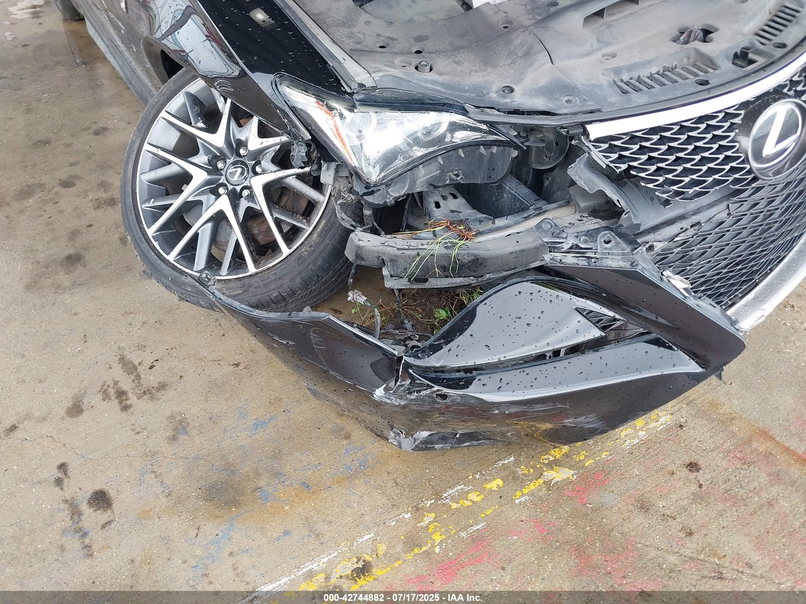 LEXUS RC image 6