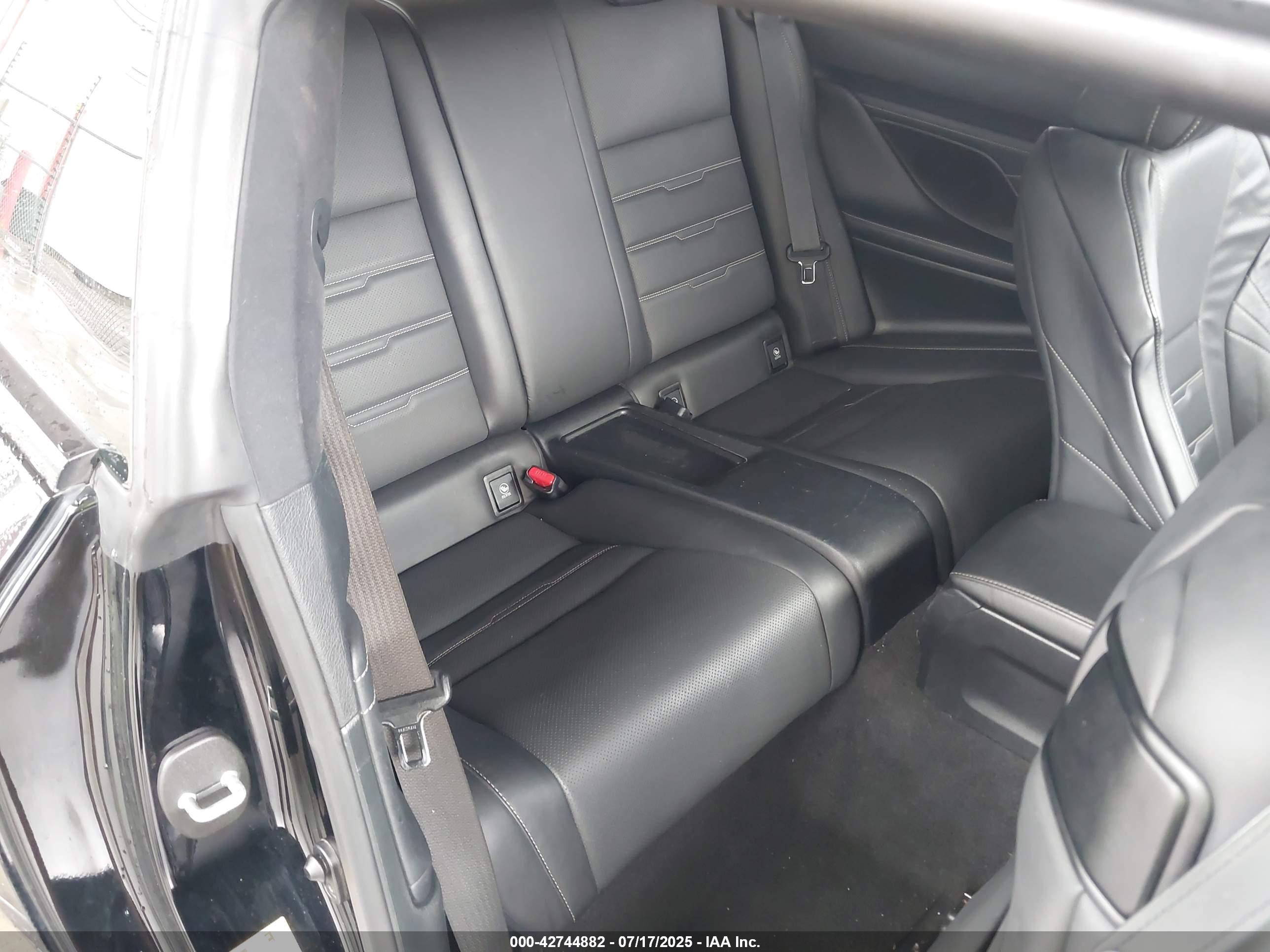 LEXUS RC image 8