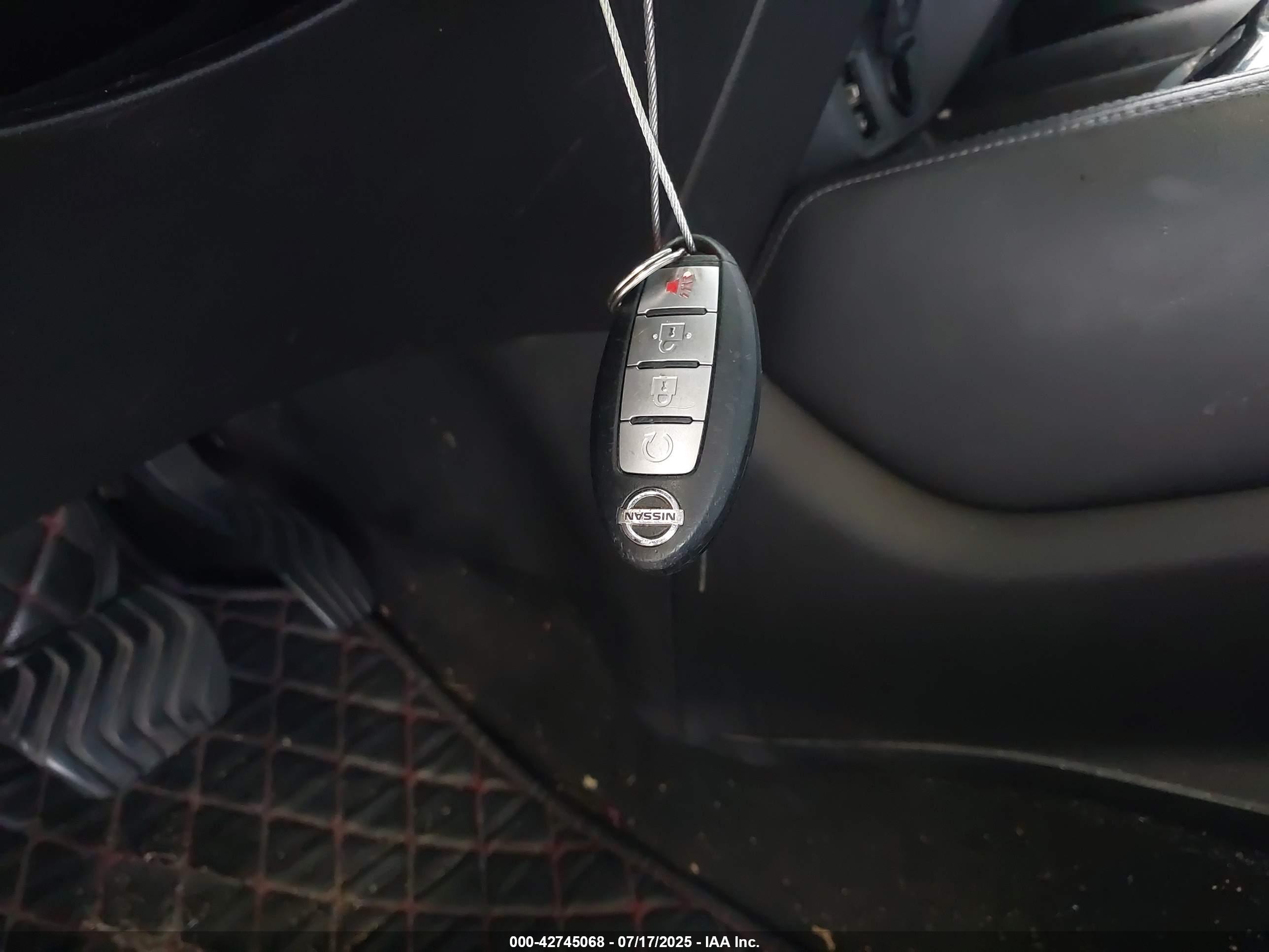 NISSAN ROGUE image 11