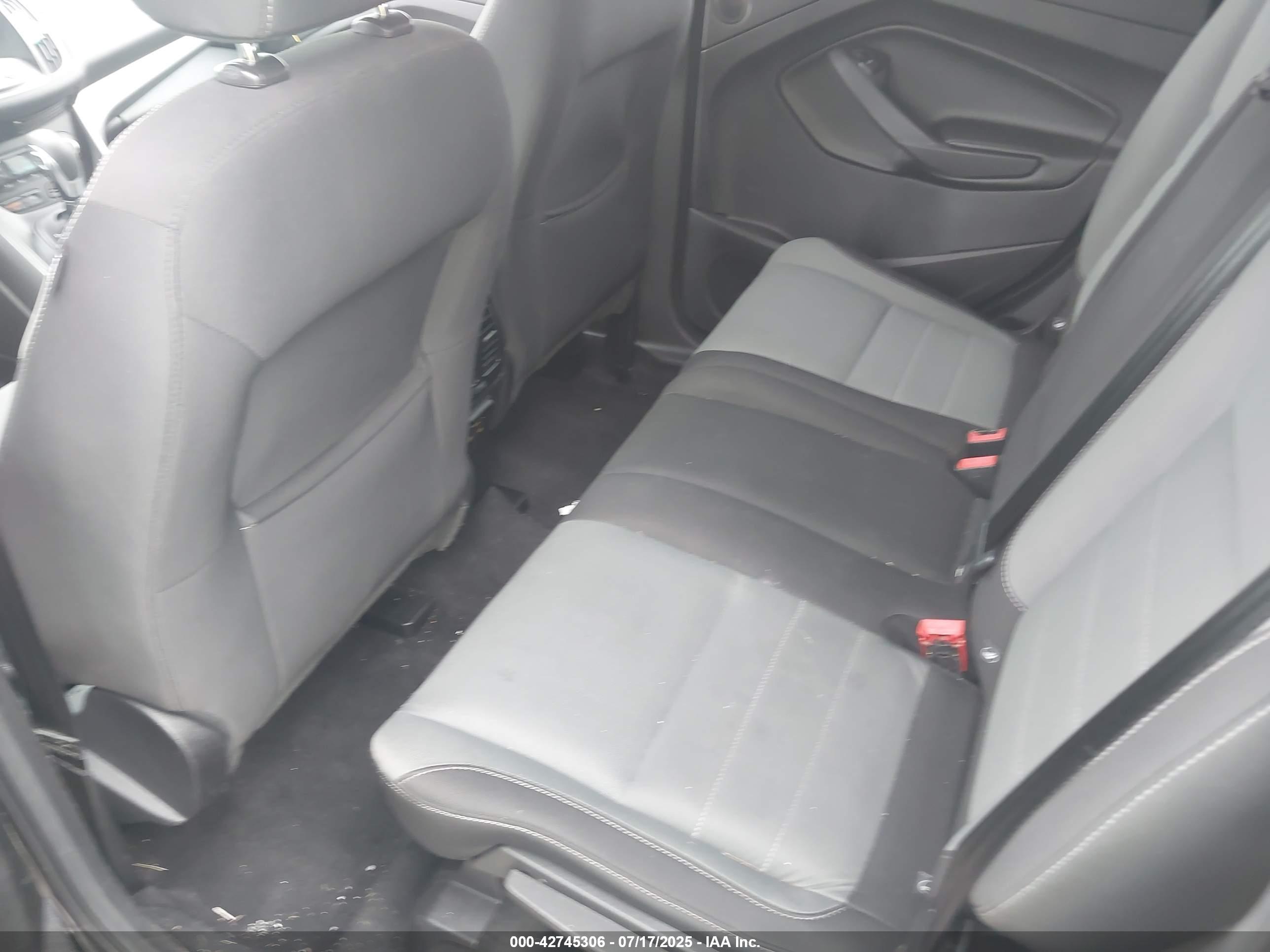 FORD ESCAPE image 8
