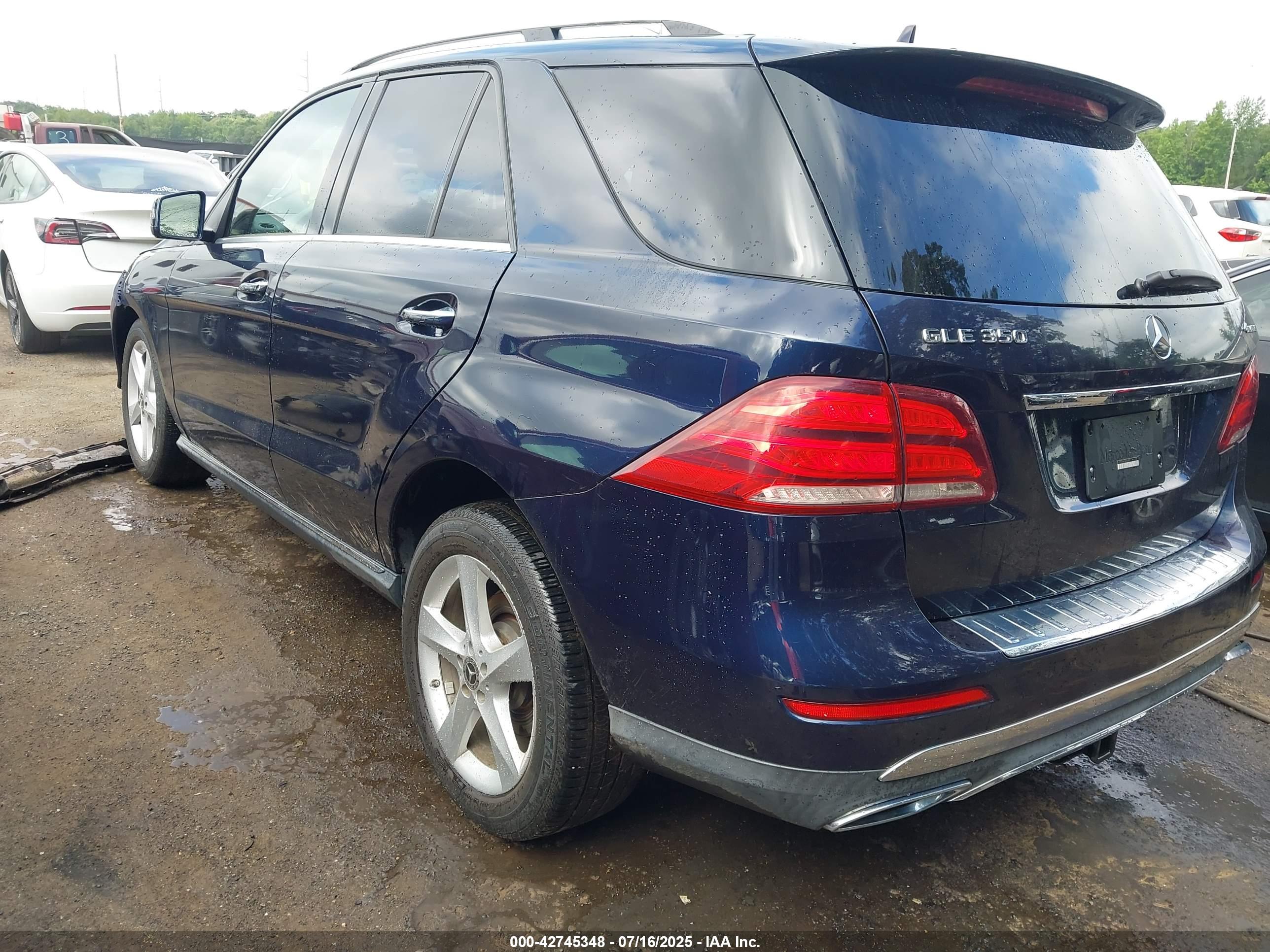 MERCEDES-BENZ GLE image 3