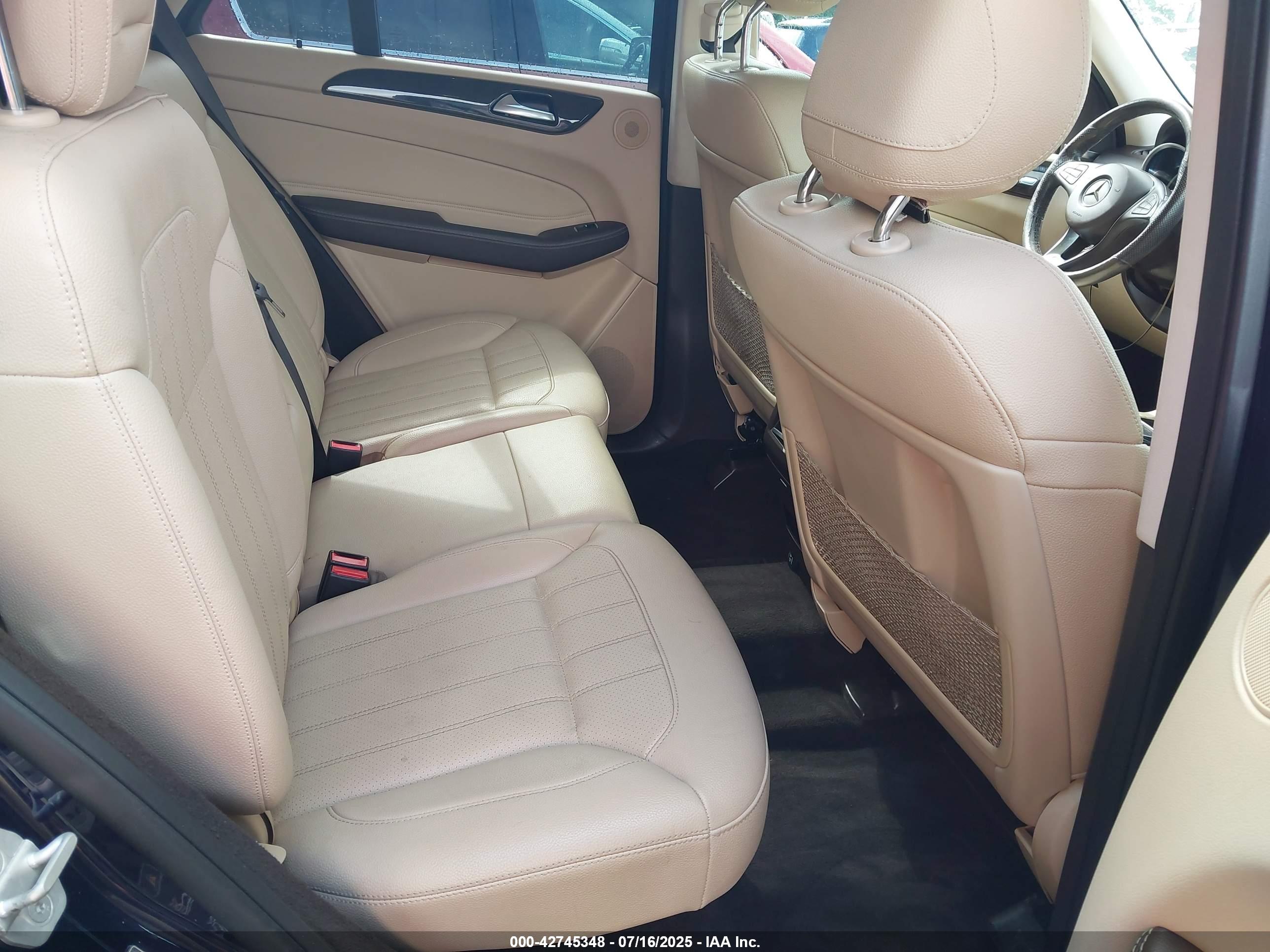 MERCEDES-BENZ GLE image 8