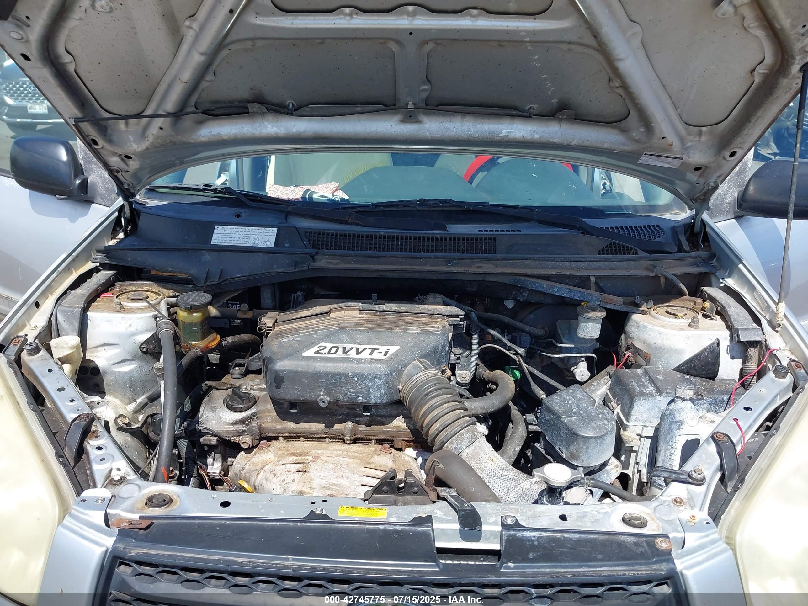 TOYOTA RAV4 image 10