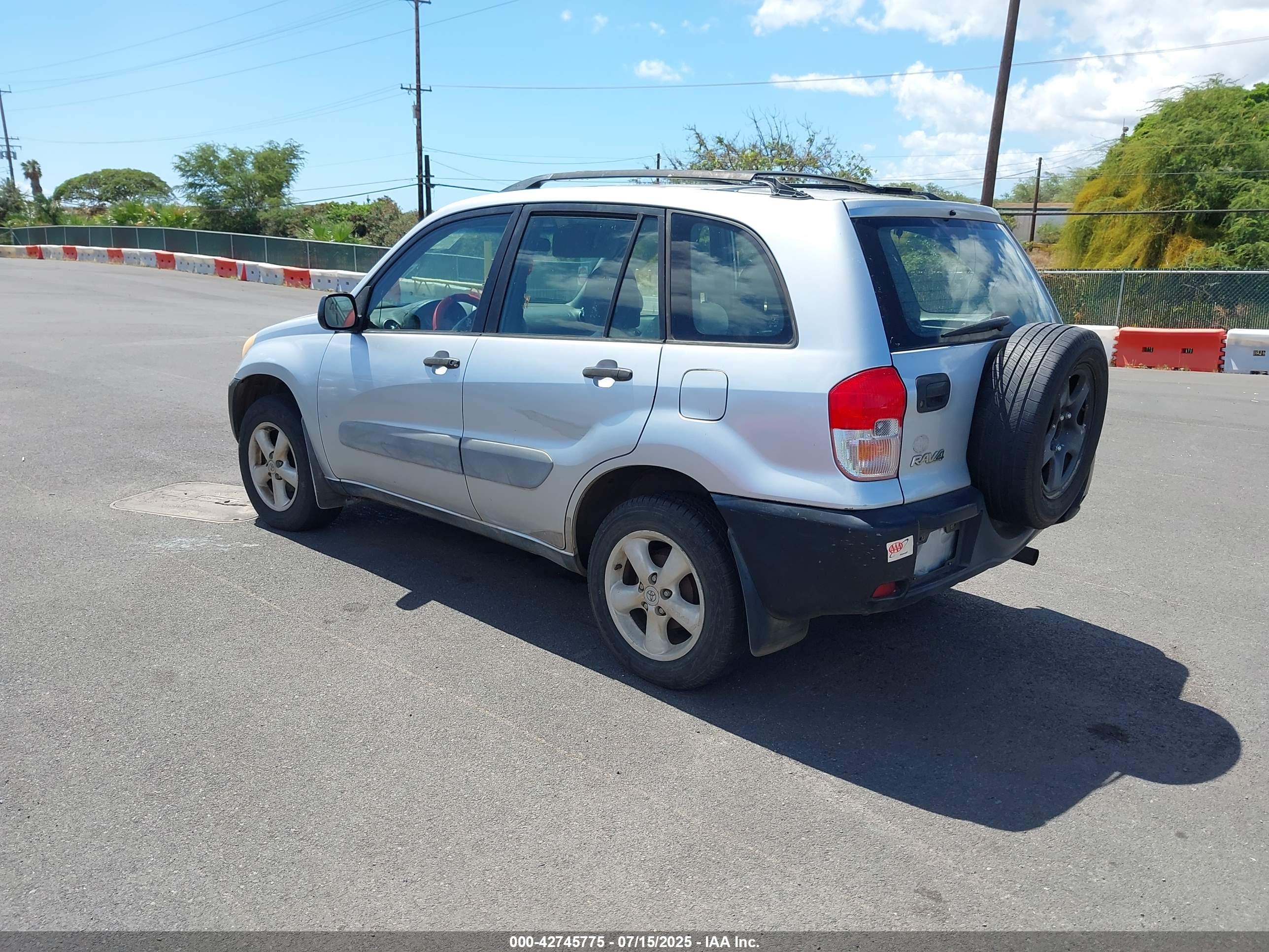 TOYOTA RAV4 image 3