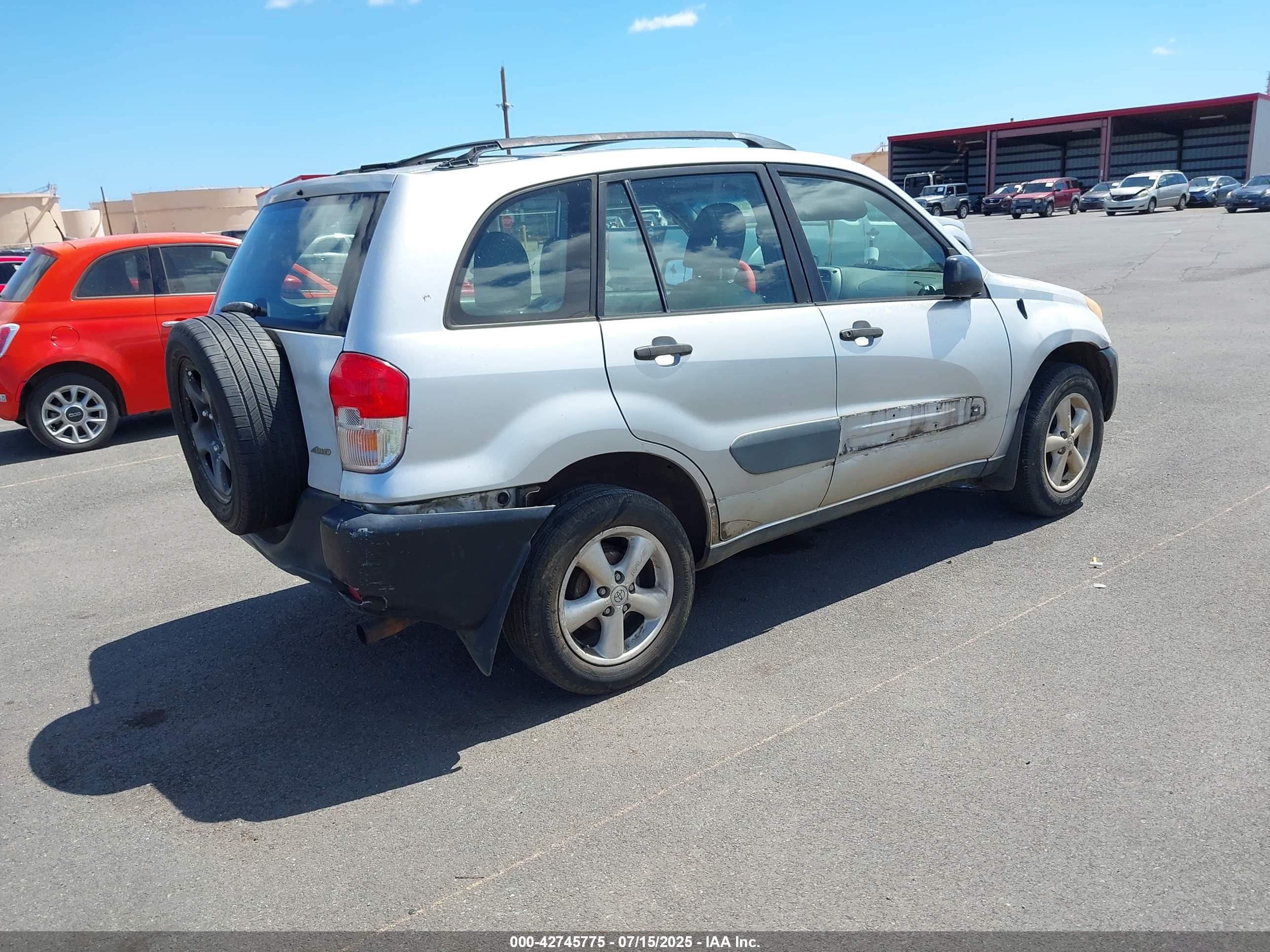 TOYOTA RAV4 image 4