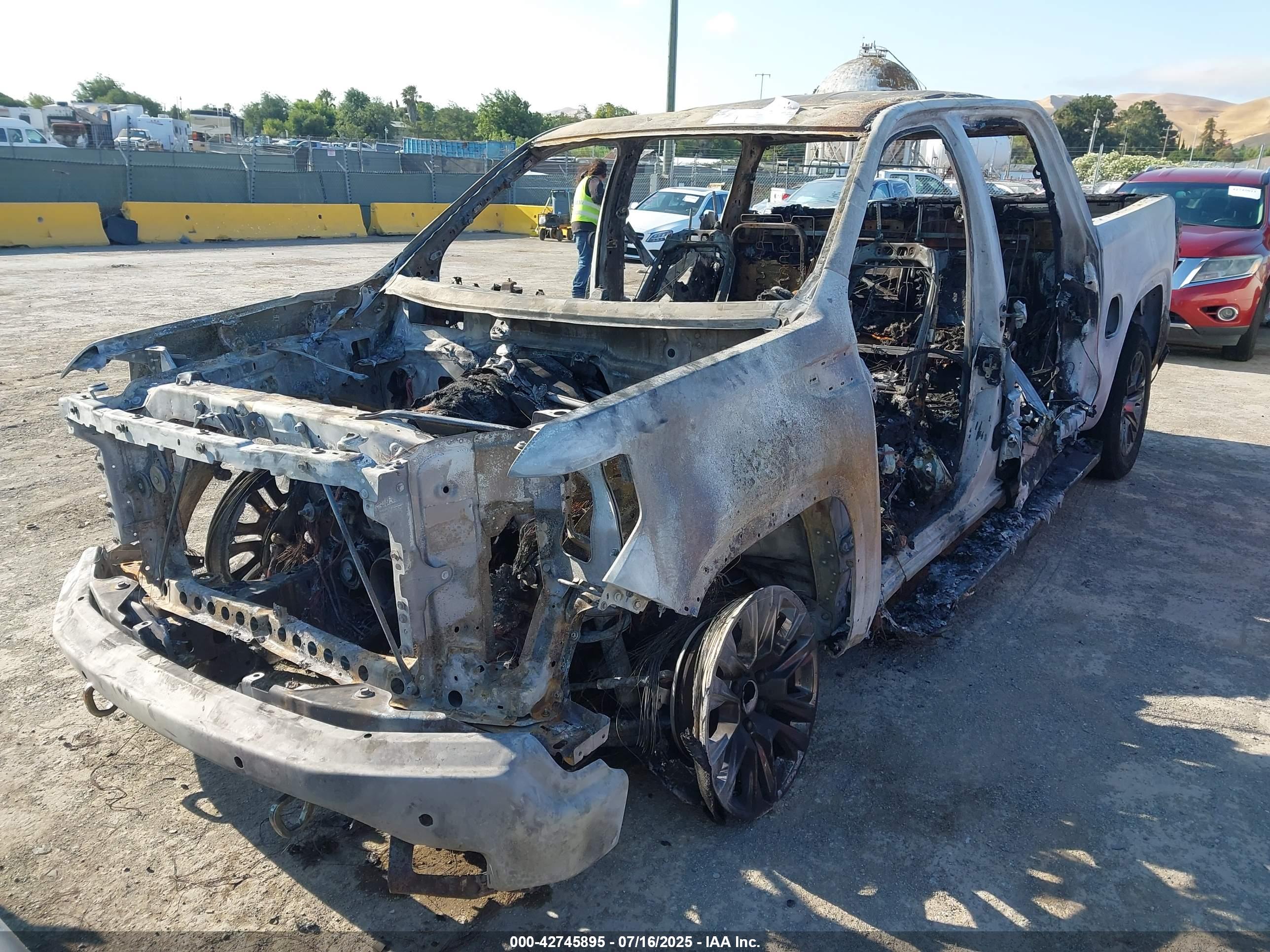 GMC SIERRA image 6