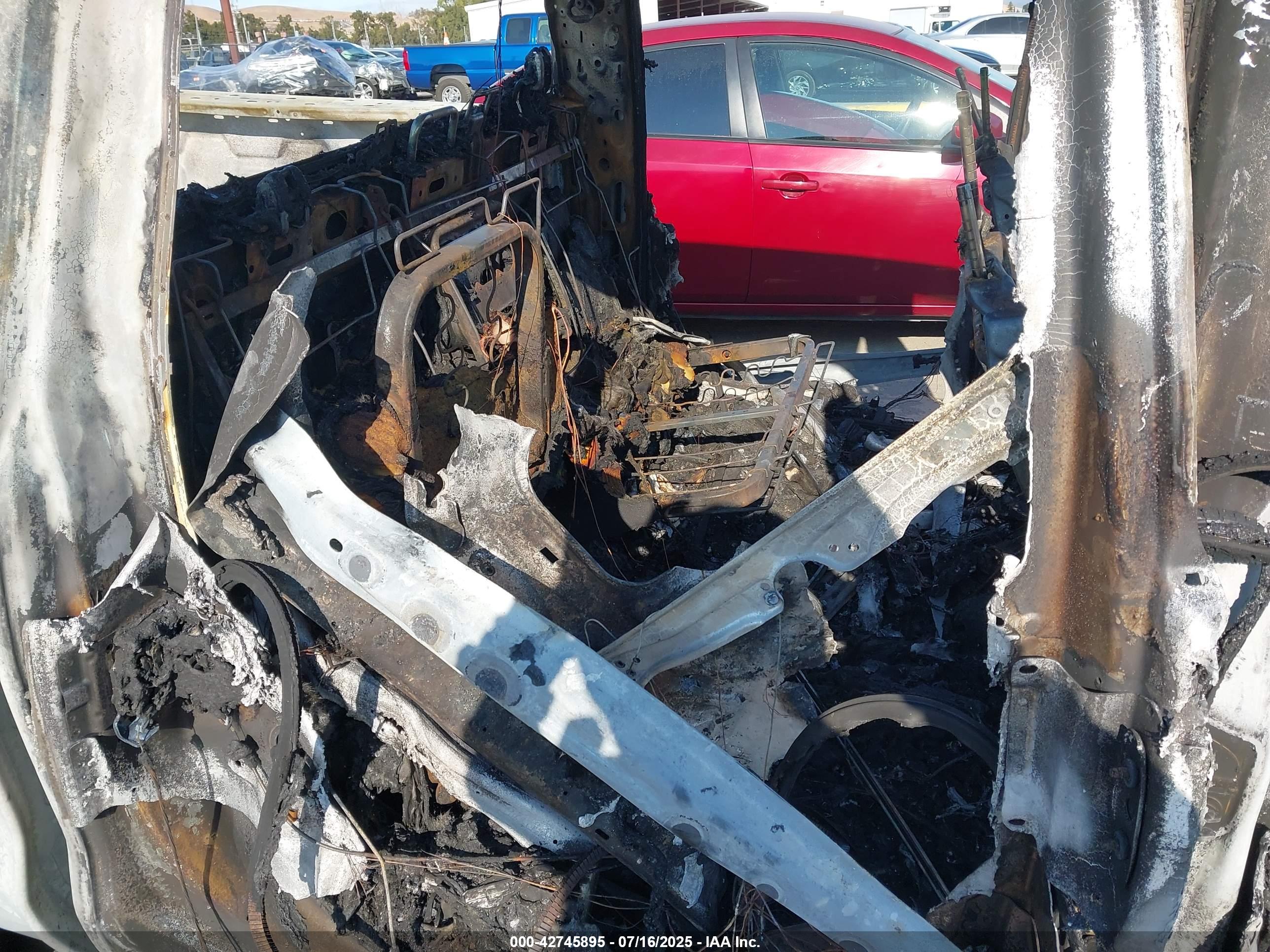 GMC SIERRA image 8
