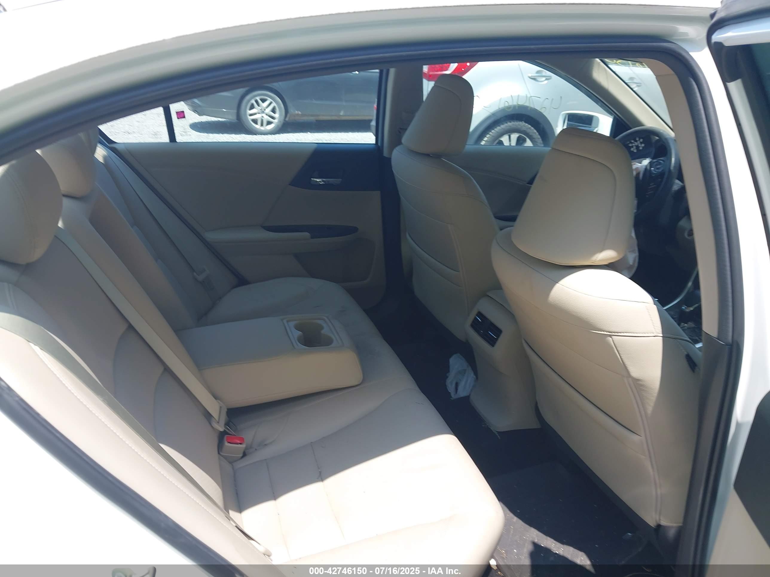 HONDA ACCORD image 8