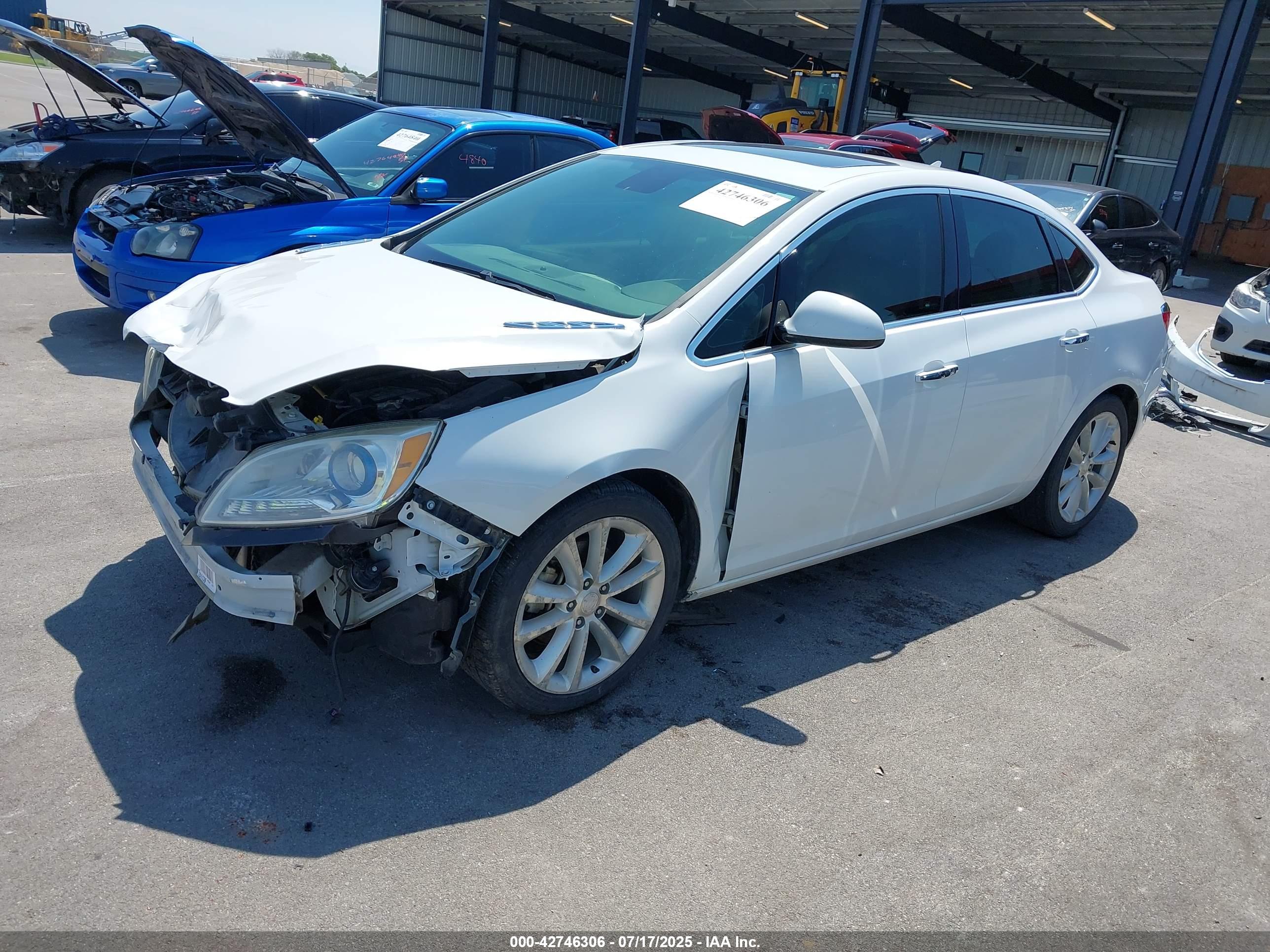 BUICK VERANO image 2