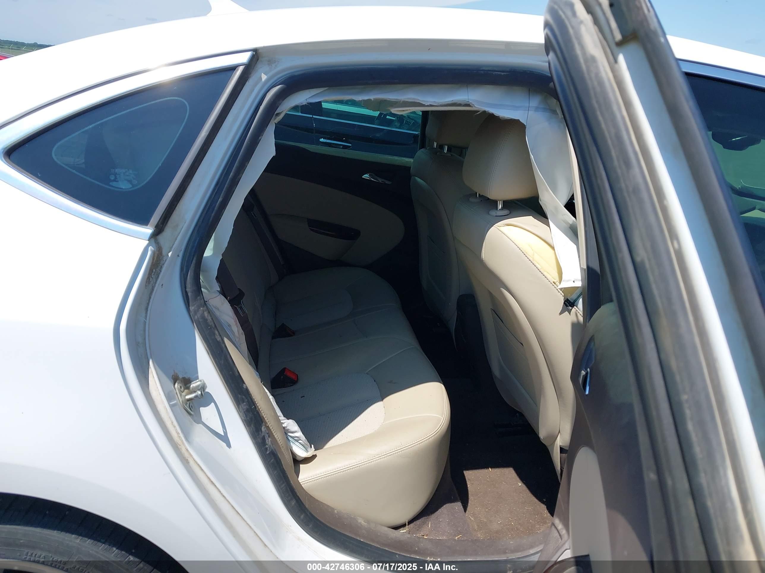 BUICK VERANO image 8
