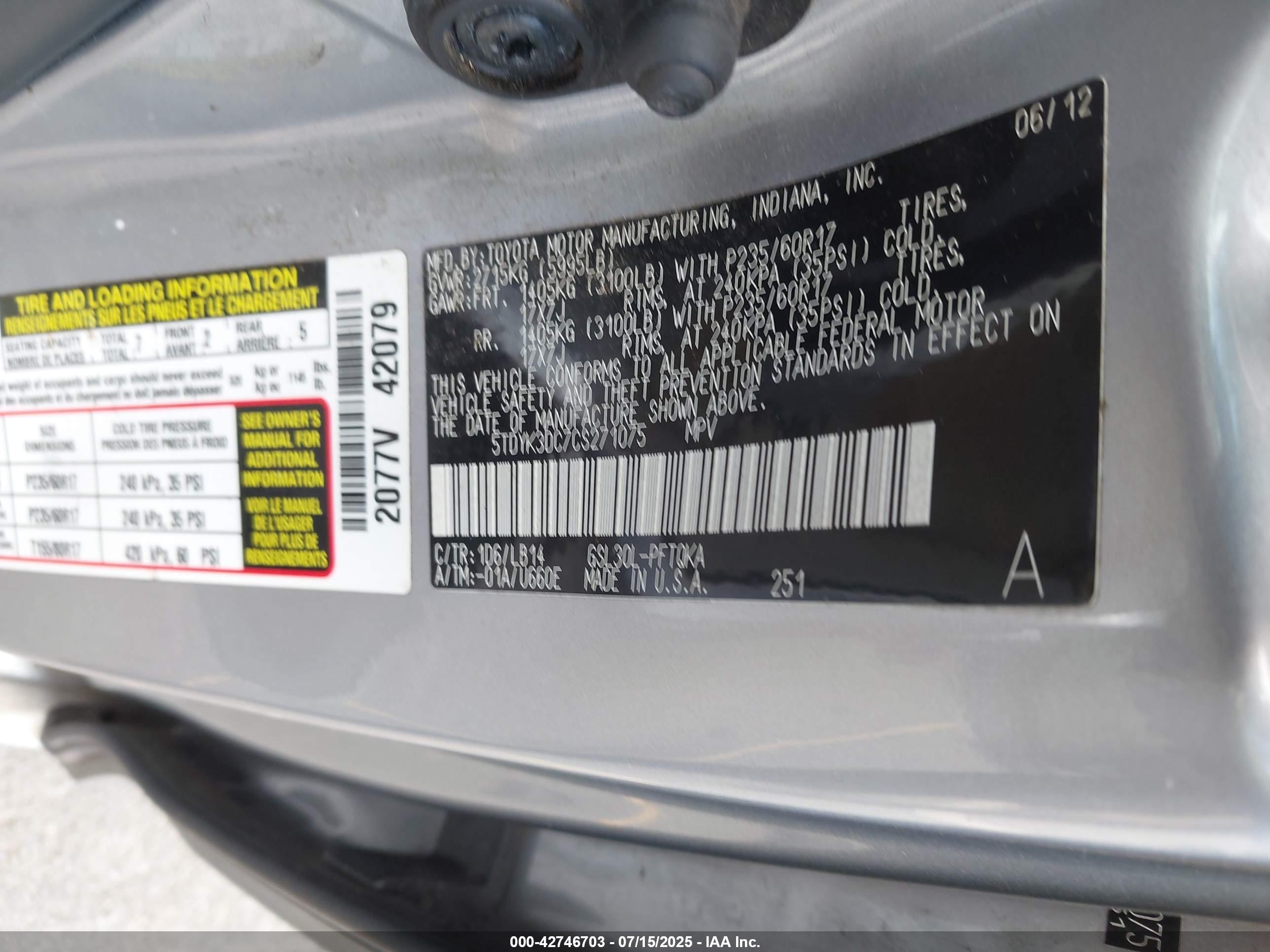 TOYOTA SIENNA image 9