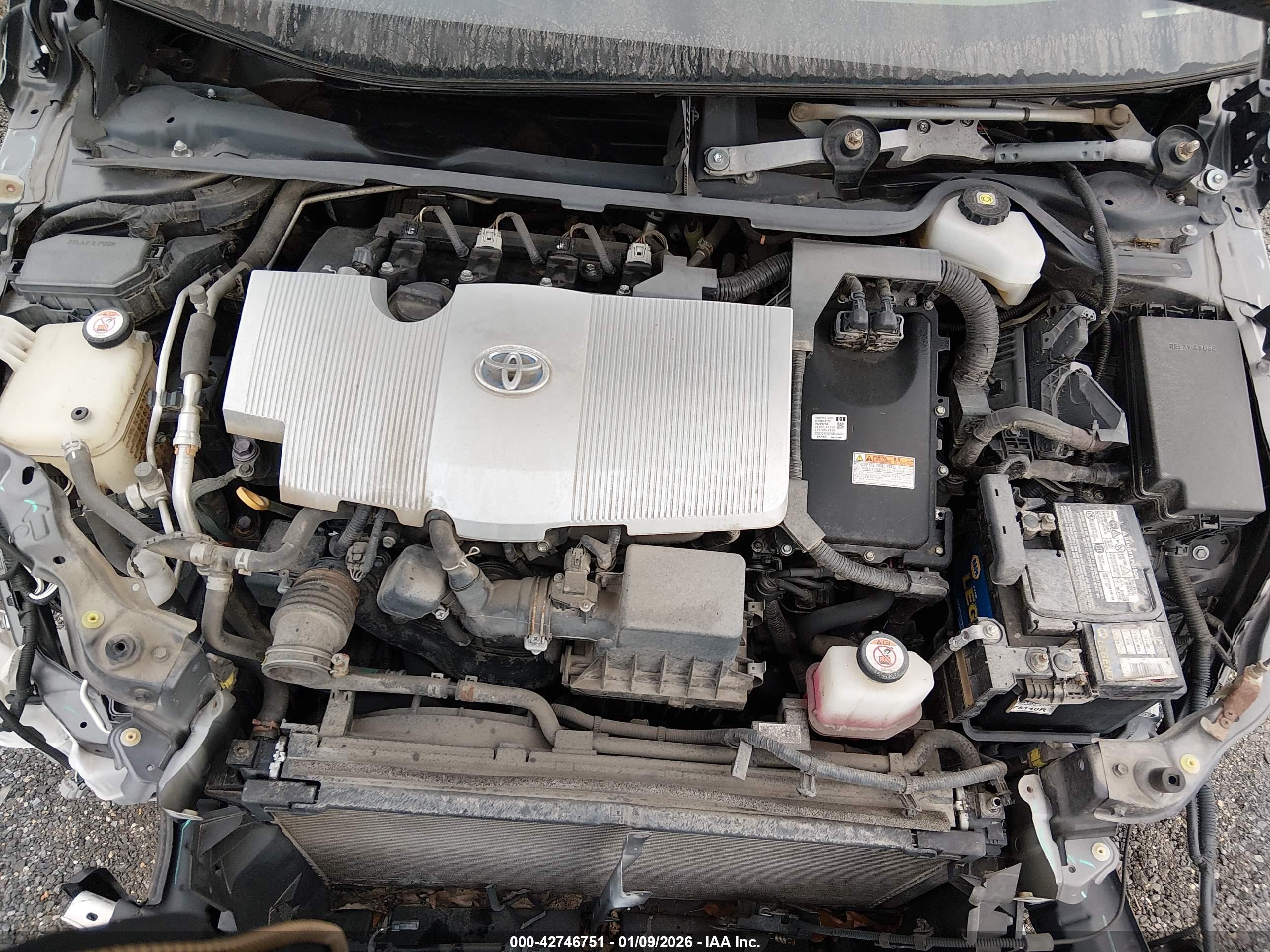 TOYOTA PRIUS image 10