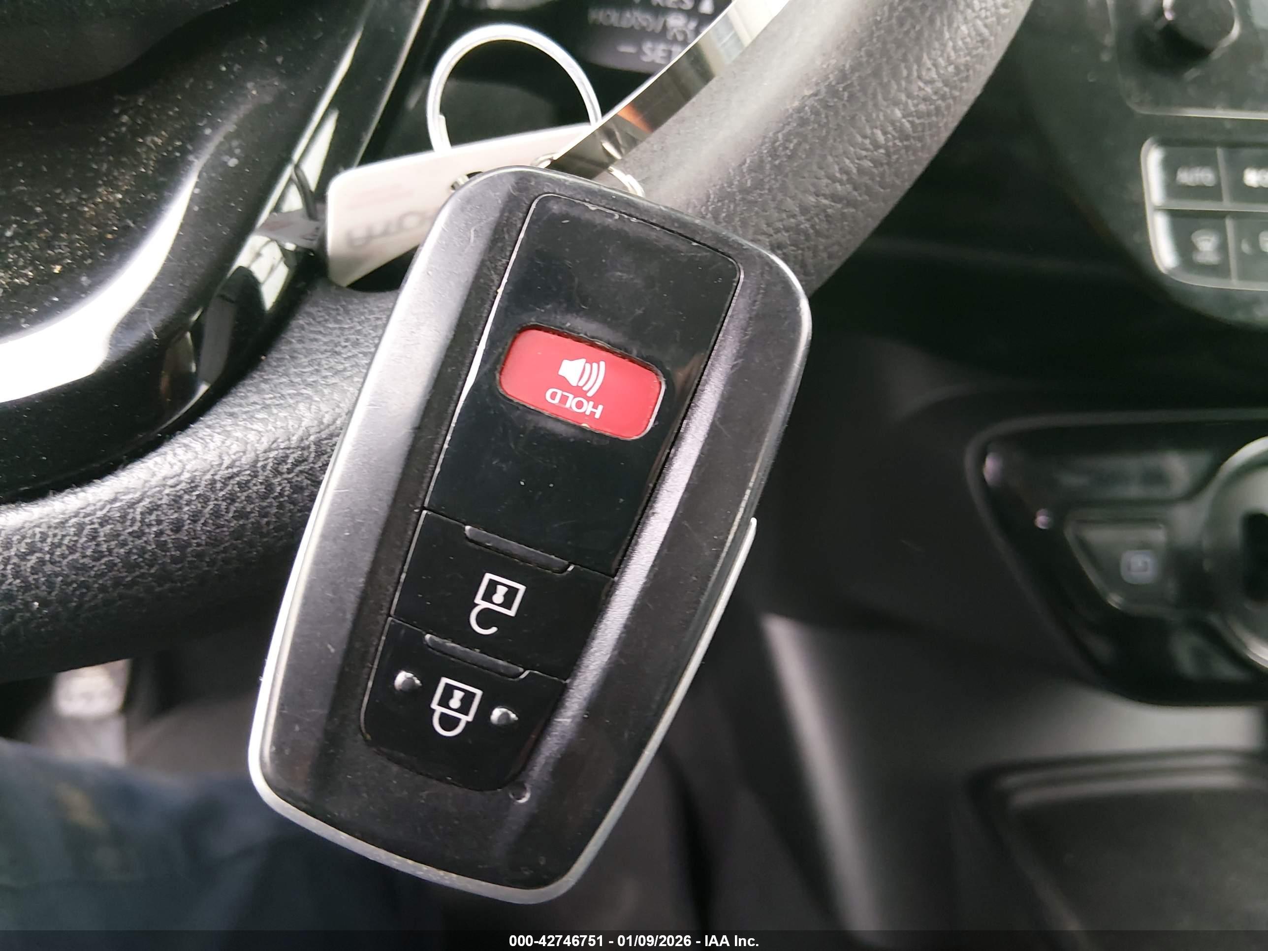 TOYOTA PRIUS image 11