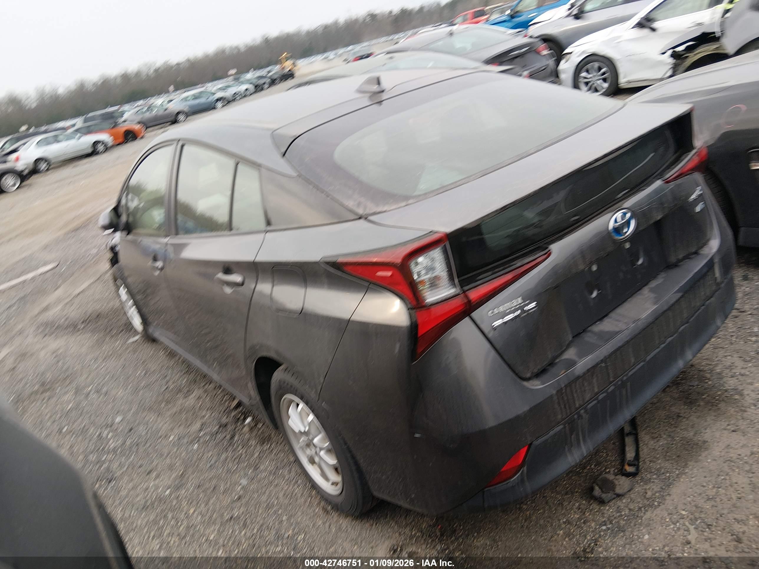 TOYOTA PRIUS image 3
