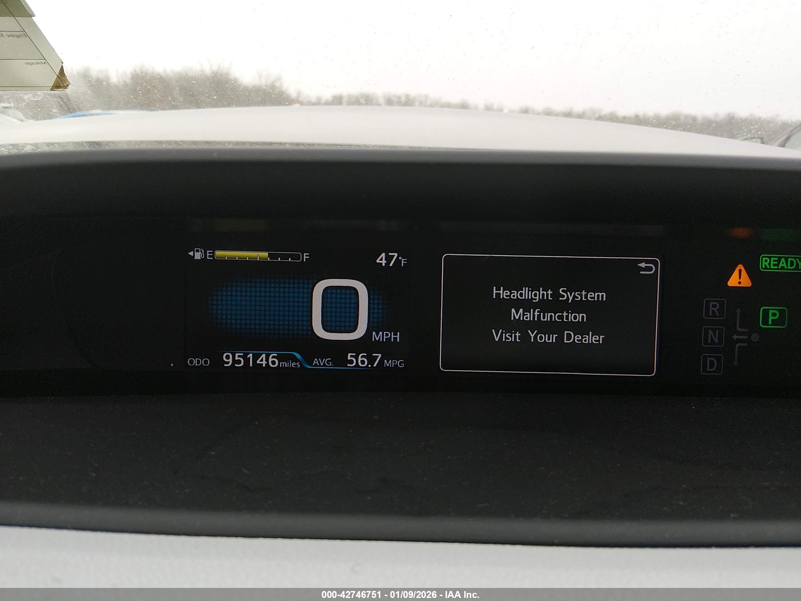 TOYOTA PRIUS image 7
