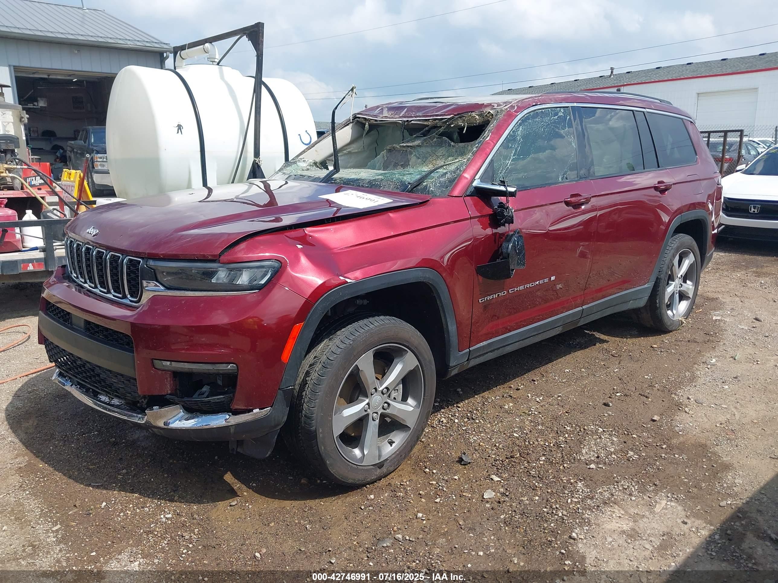 JEEP GRAND image 2