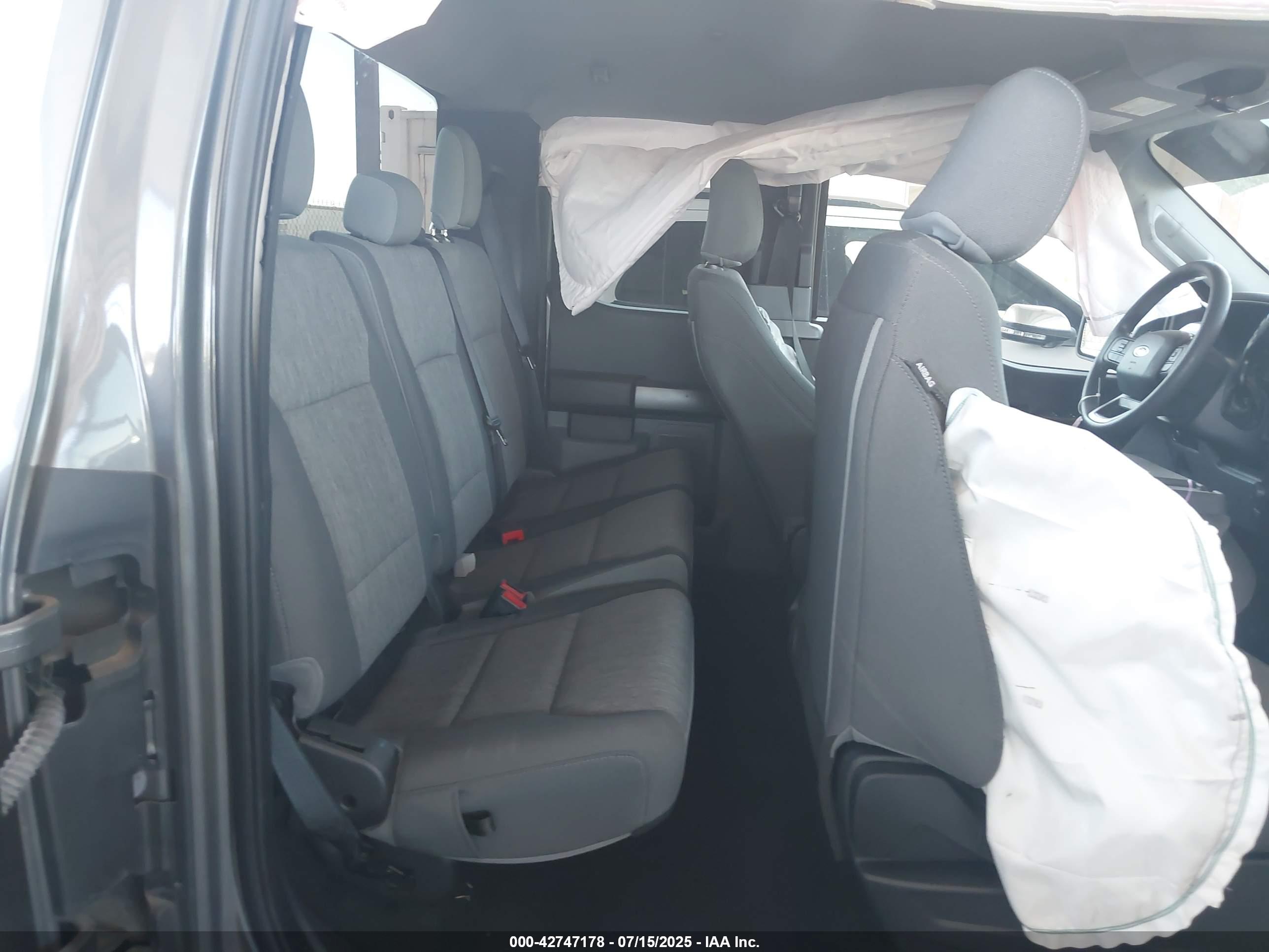 FORD F-150 image 8