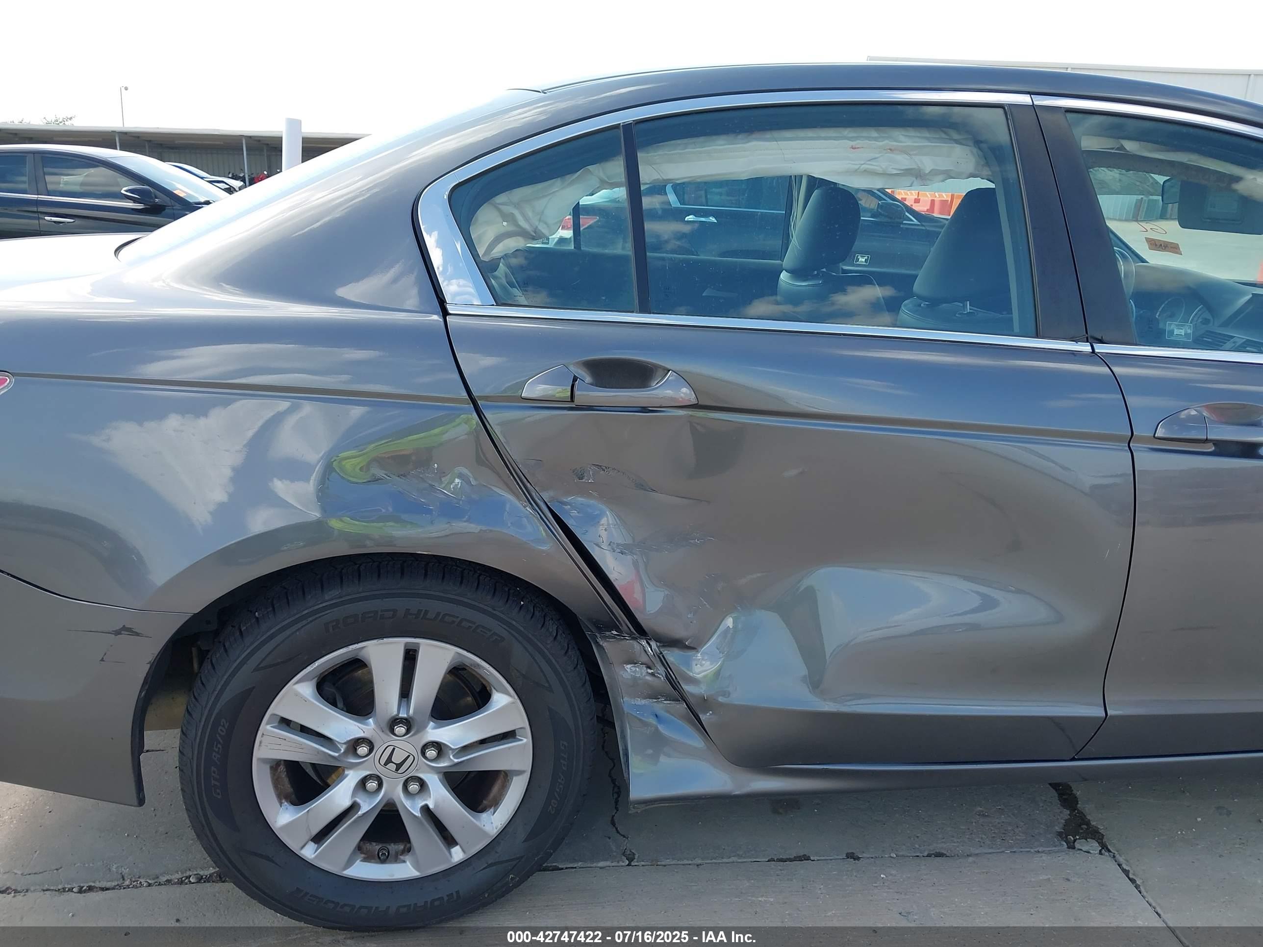 HONDA ACCORD image 6