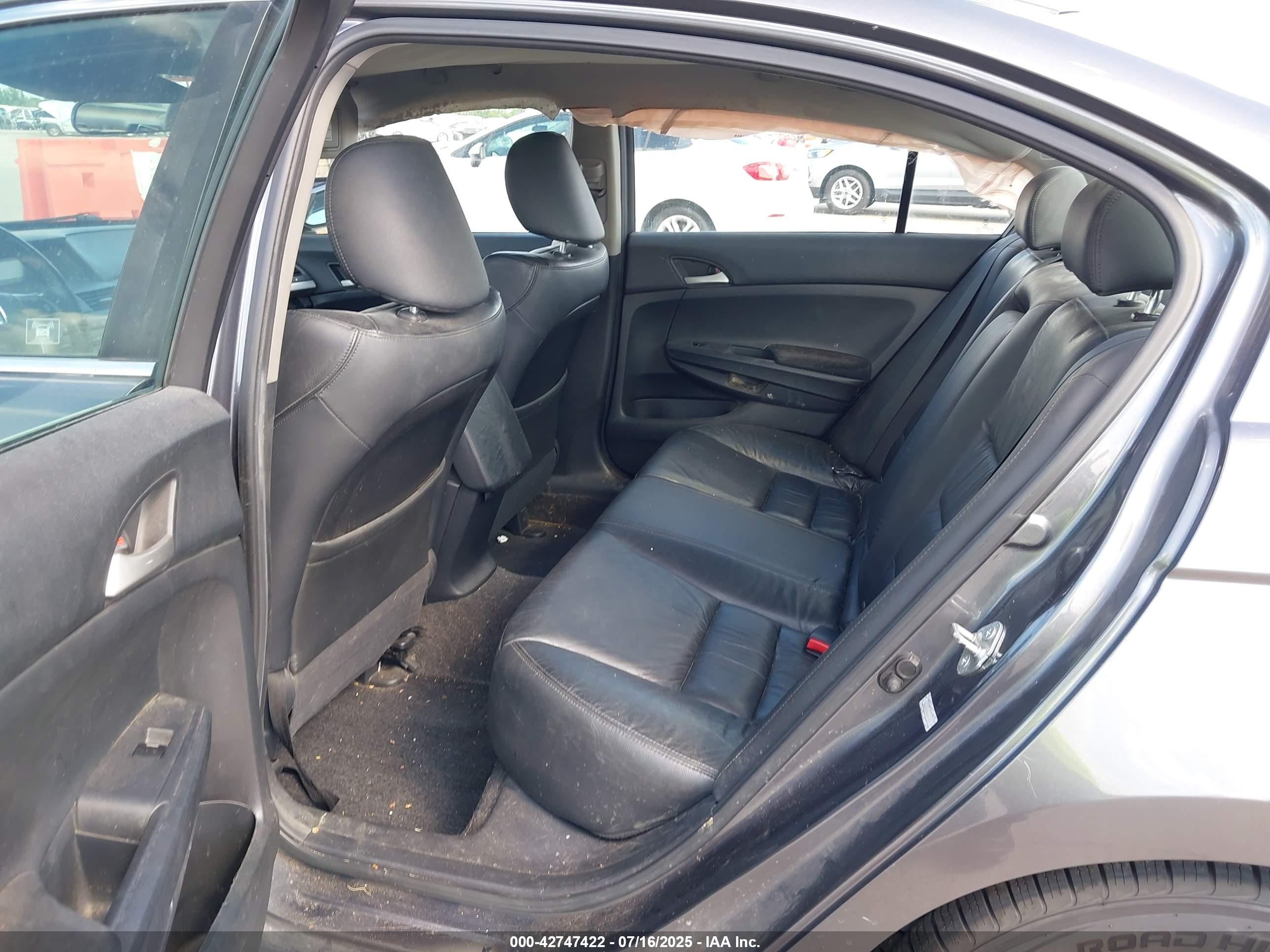 HONDA ACCORD image 8