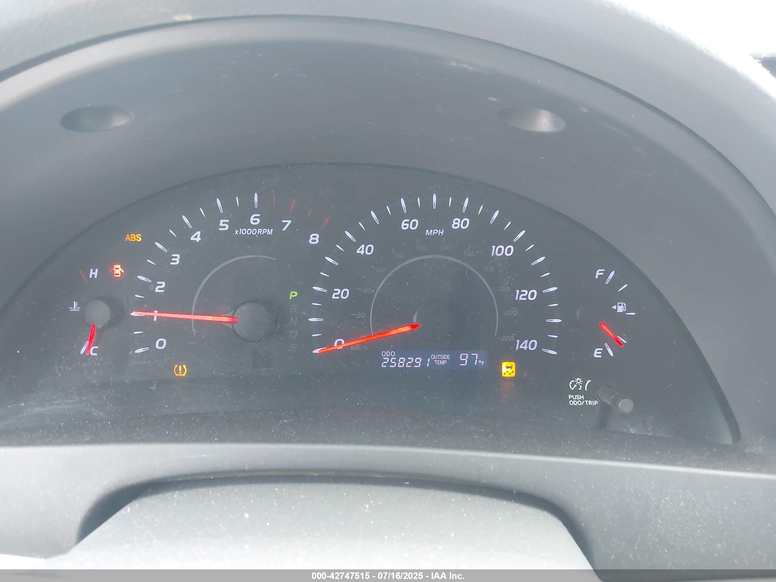 TOYOTA CAMRY image 7