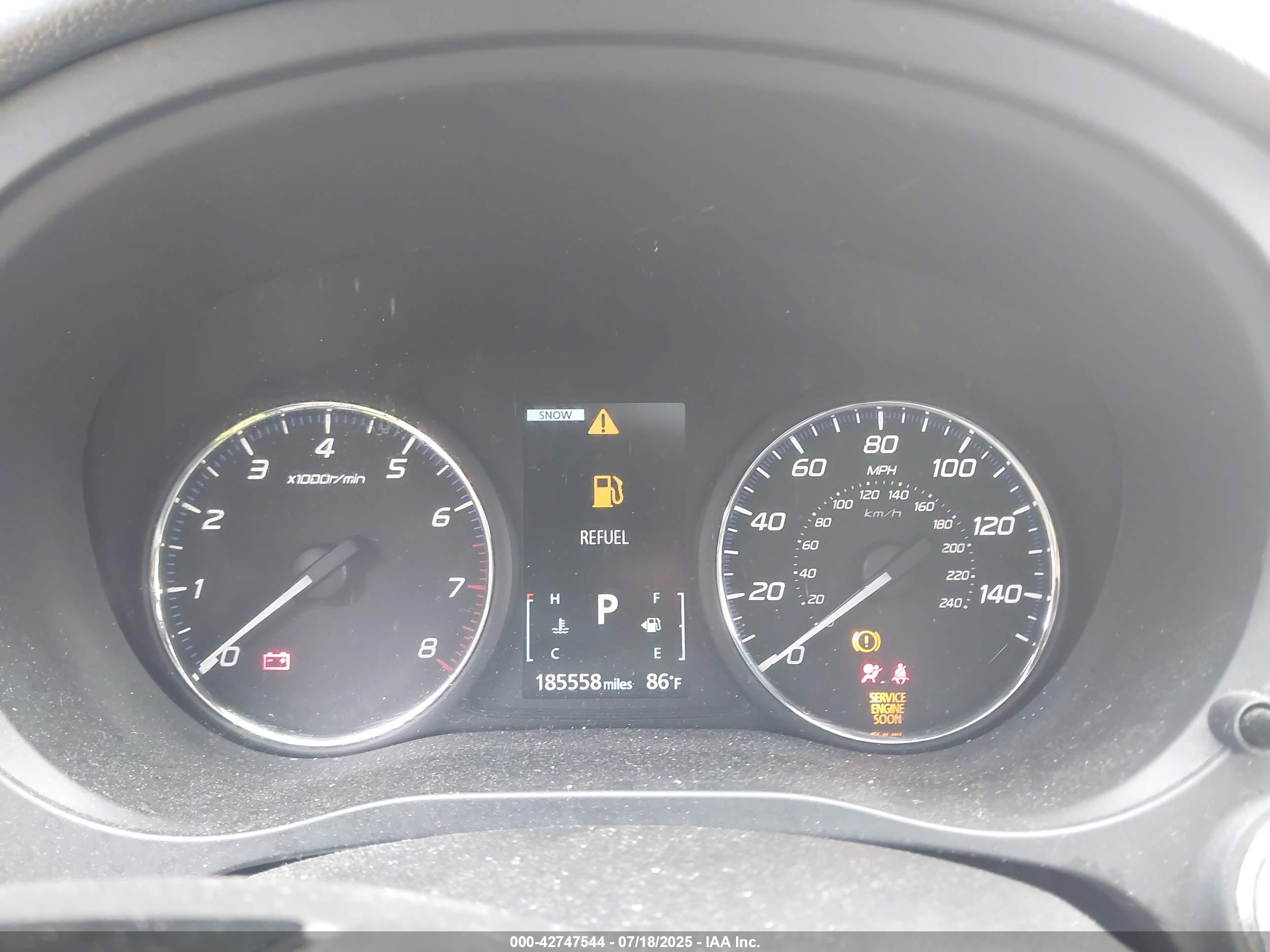 MITSUBISHI OUTLANDER image 7