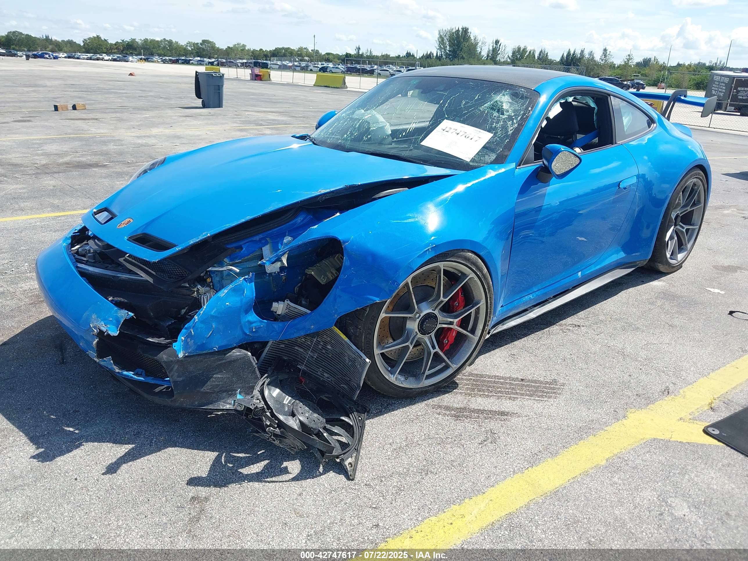 PORSCHE 911 image 2