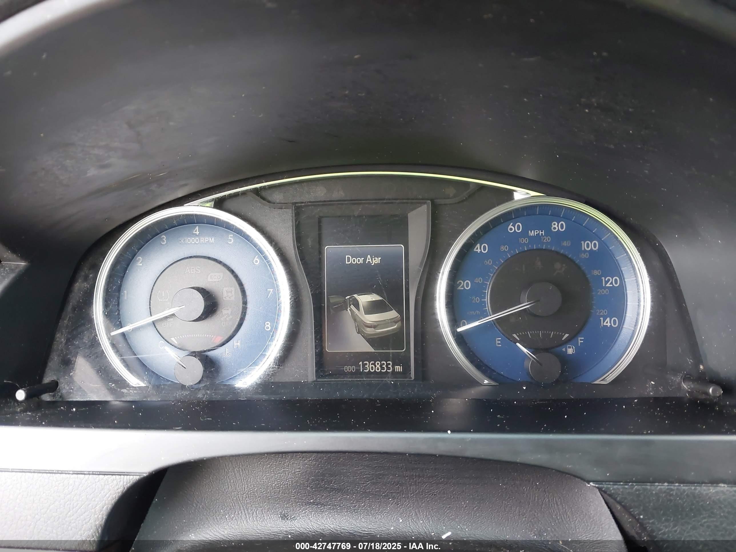 TOYOTA CAMRY image 7