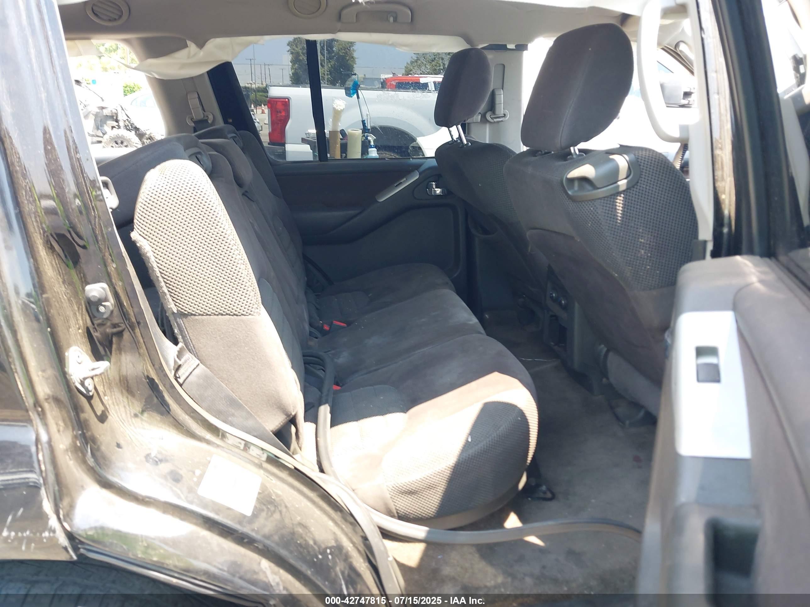 NISSAN PATHFINDER image 8