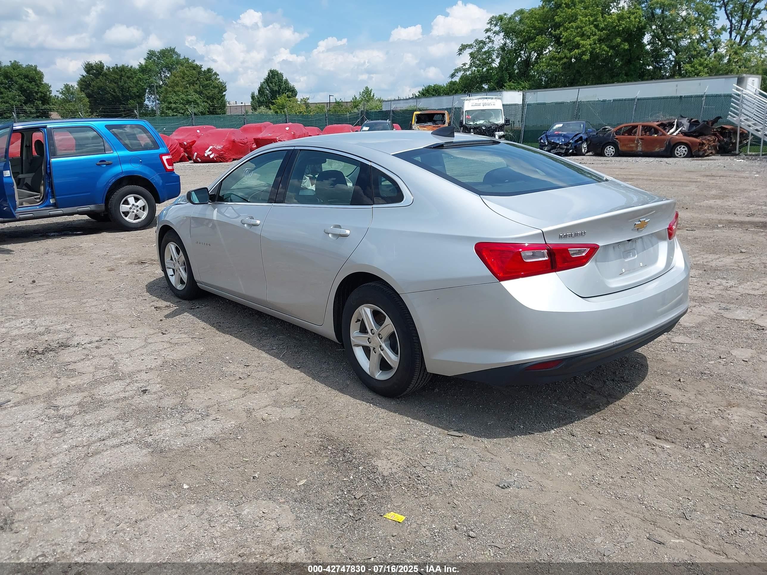 CHEVROLET MALIBU image 3
