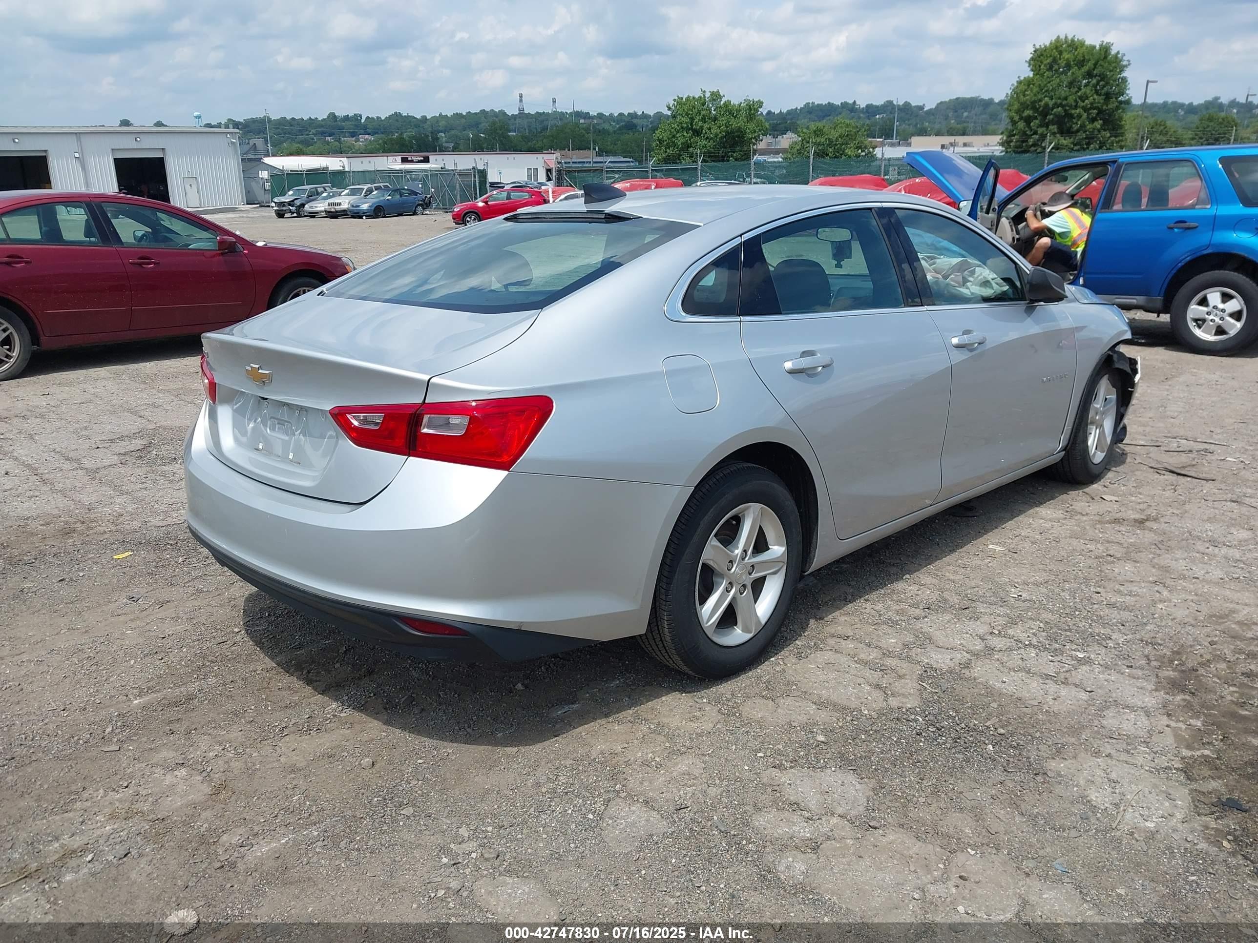 CHEVROLET MALIBU image 4