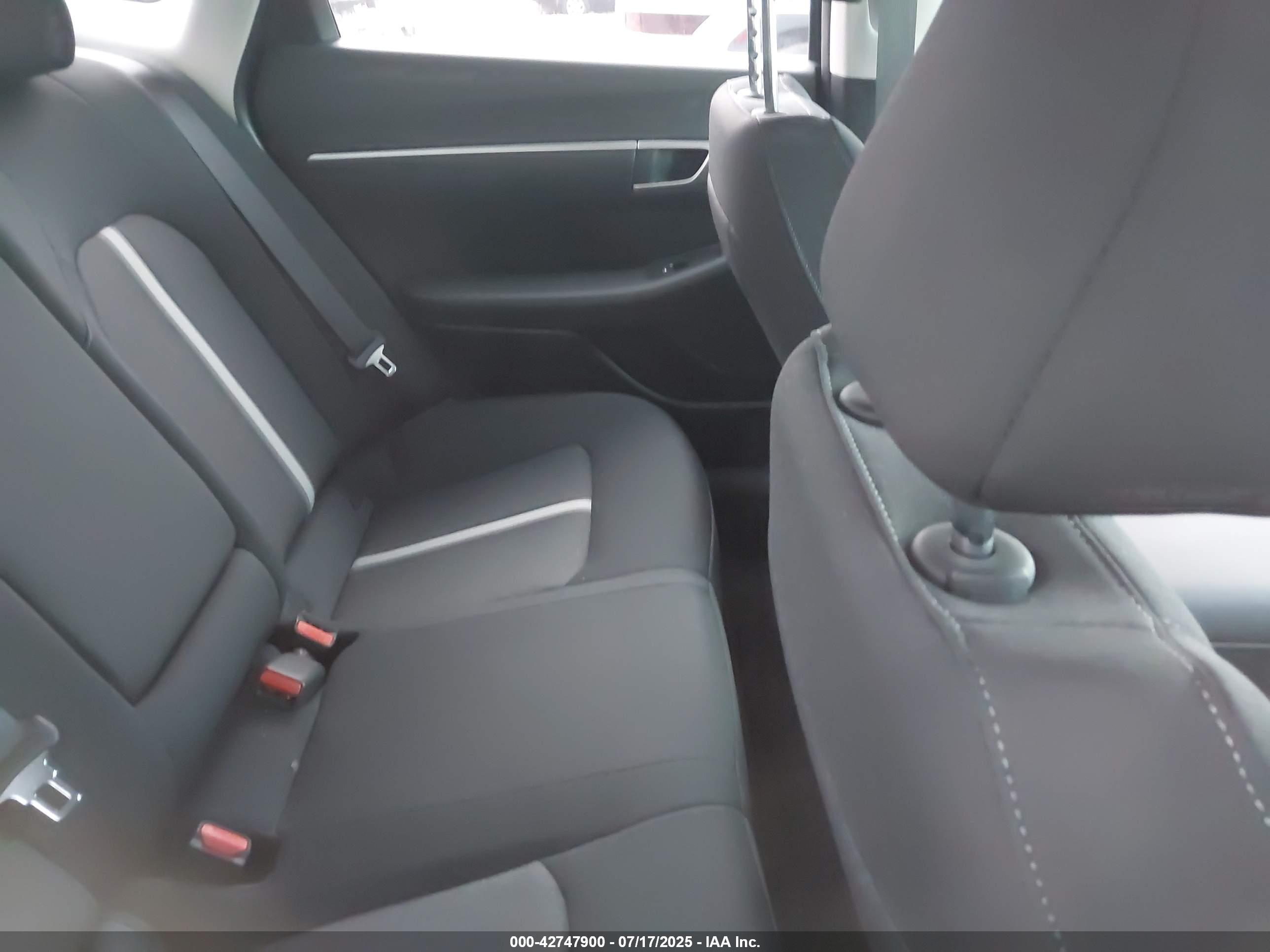 HYUNDAI SONATA image 8