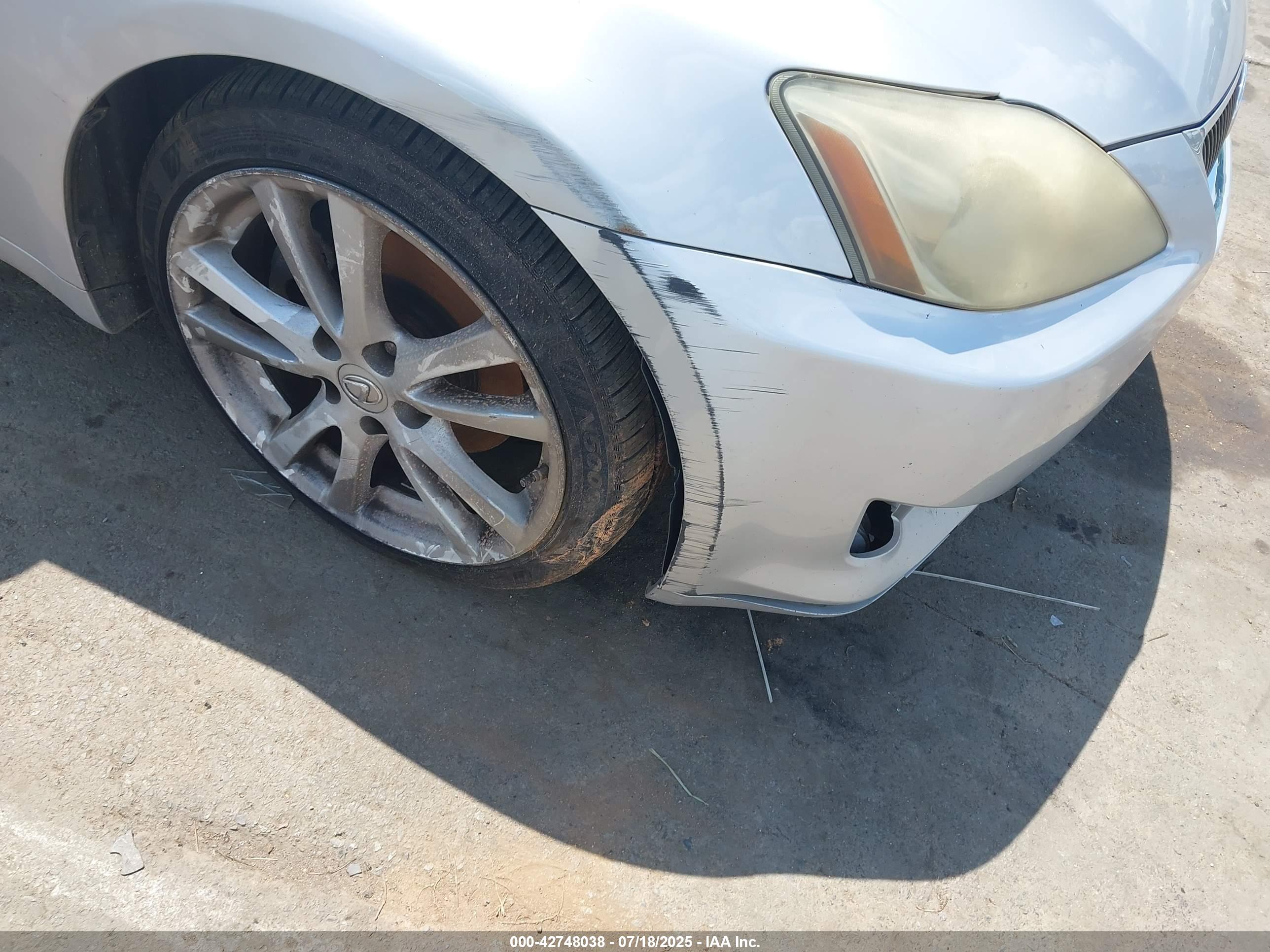 LEXUS IS image 6
