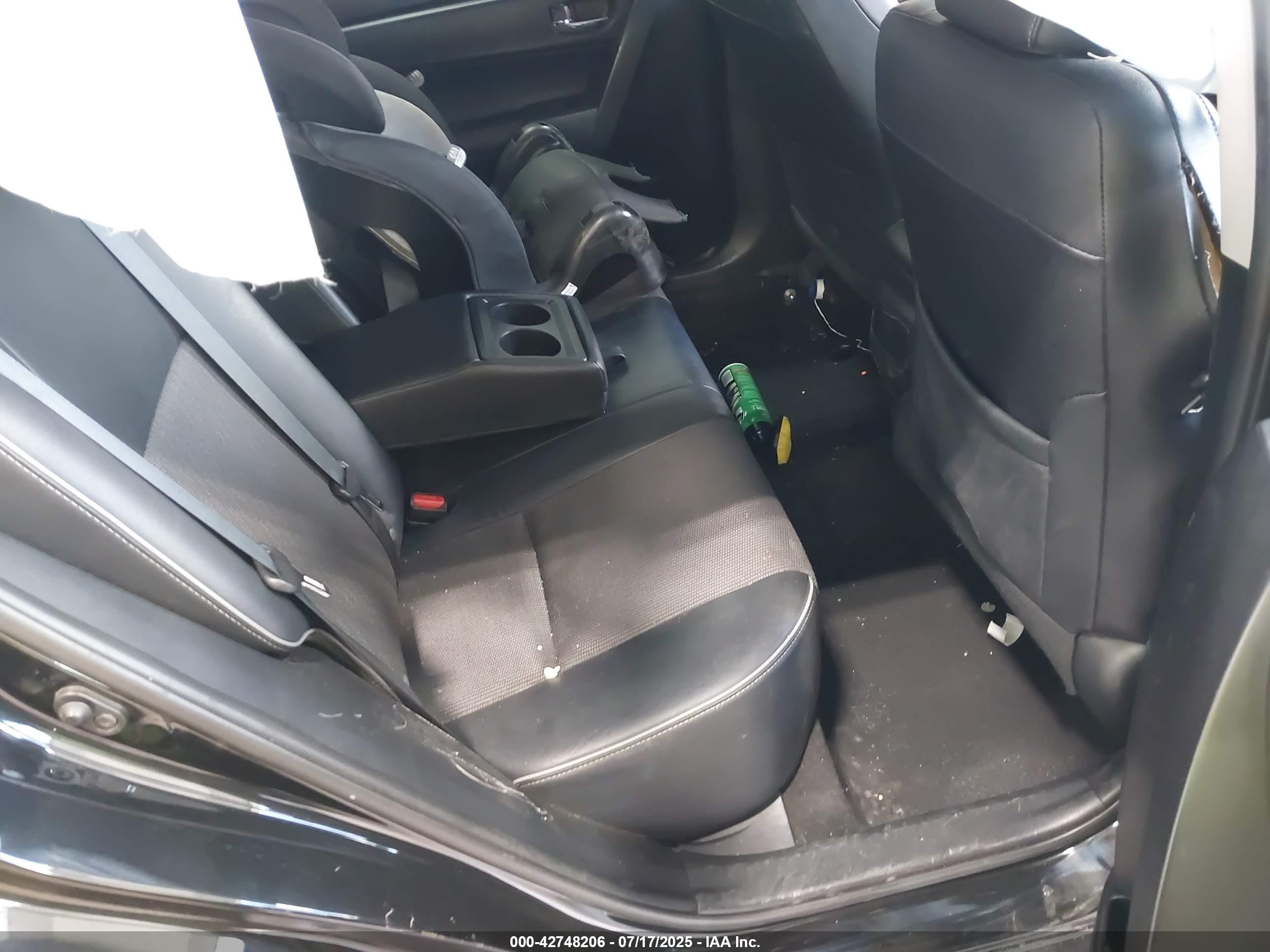 TOYOTA COROLLA image 8